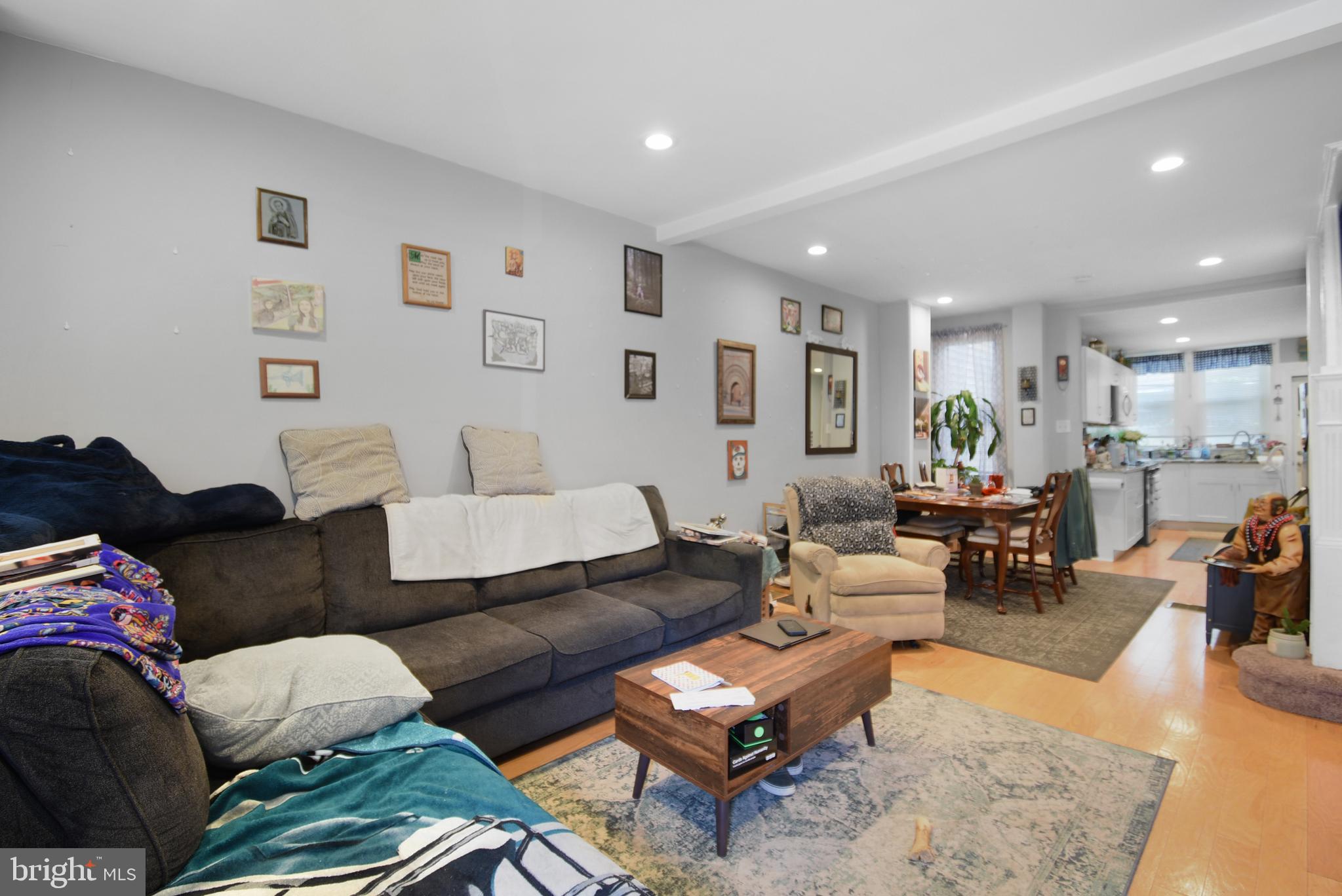 POINT BREEZE - Residential