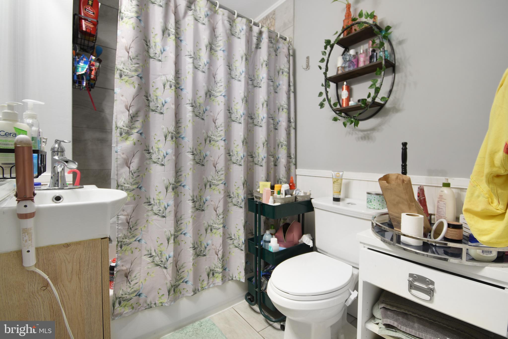 POINT BREEZE - Residential