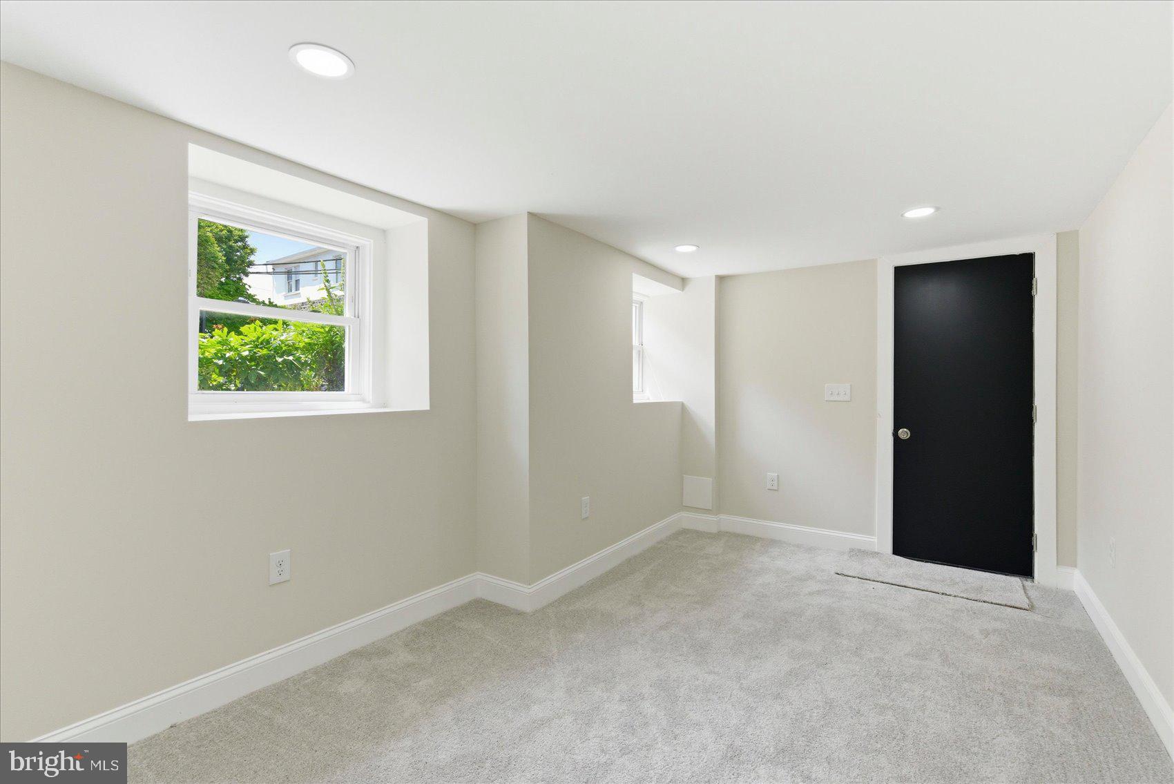 EDNOR GARDENS - LAKESIDE - Residential
