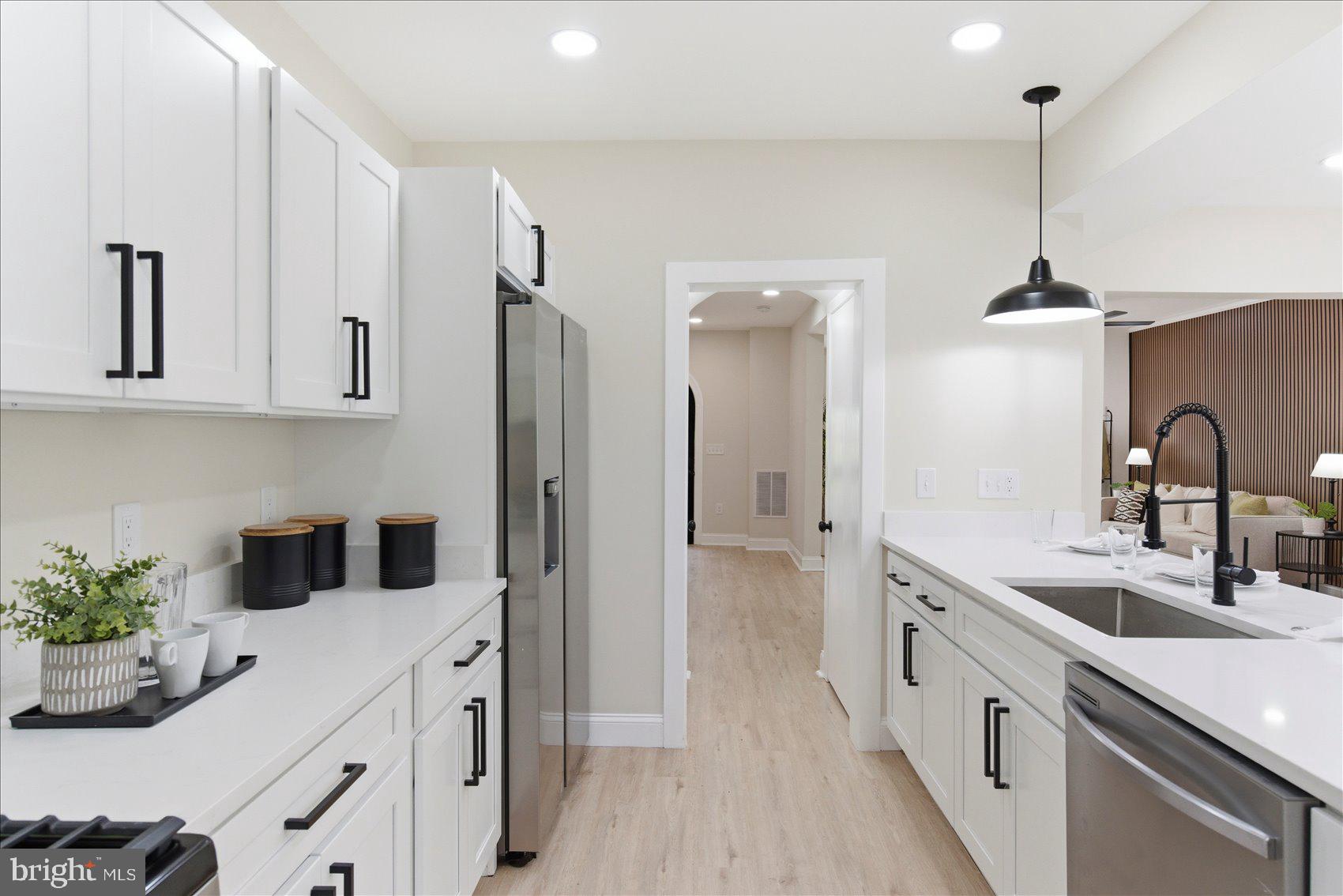 EDNOR GARDENS - LAKESIDE - Residential