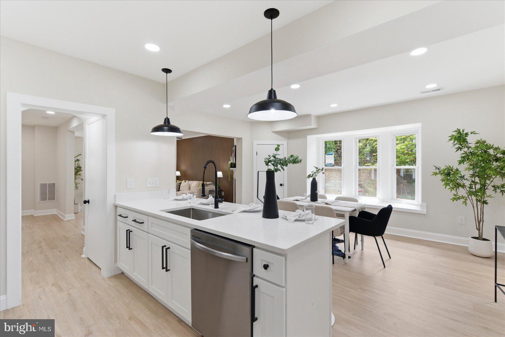 EDNOR GARDENS - LAKESIDE - Residential