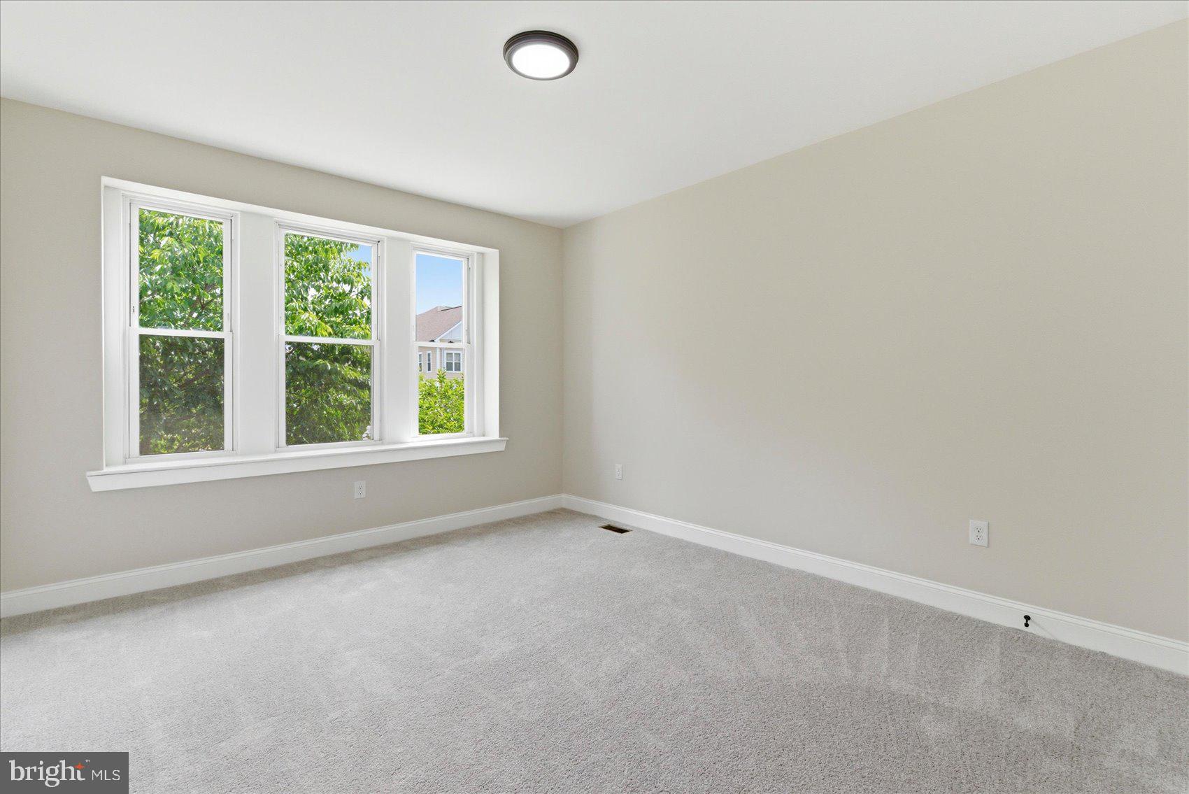 EDNOR GARDENS - LAKESIDE - Residential