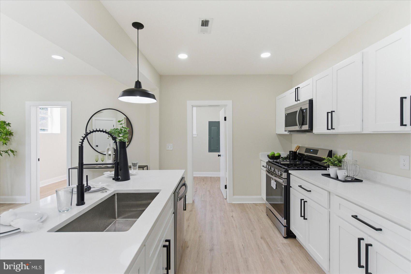 EDNOR GARDENS - LAKESIDE - Residential