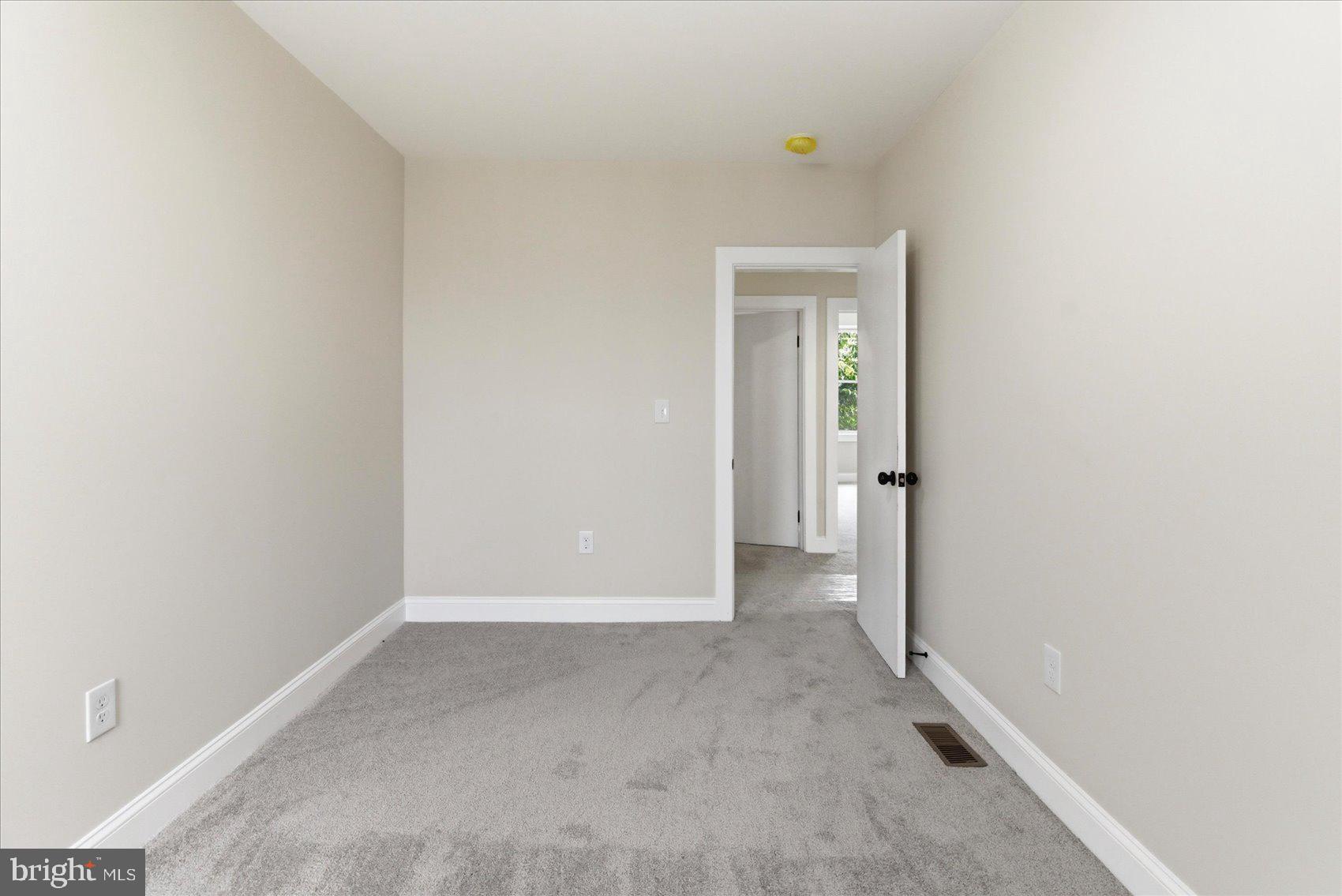 EDNOR GARDENS - LAKESIDE - Residential