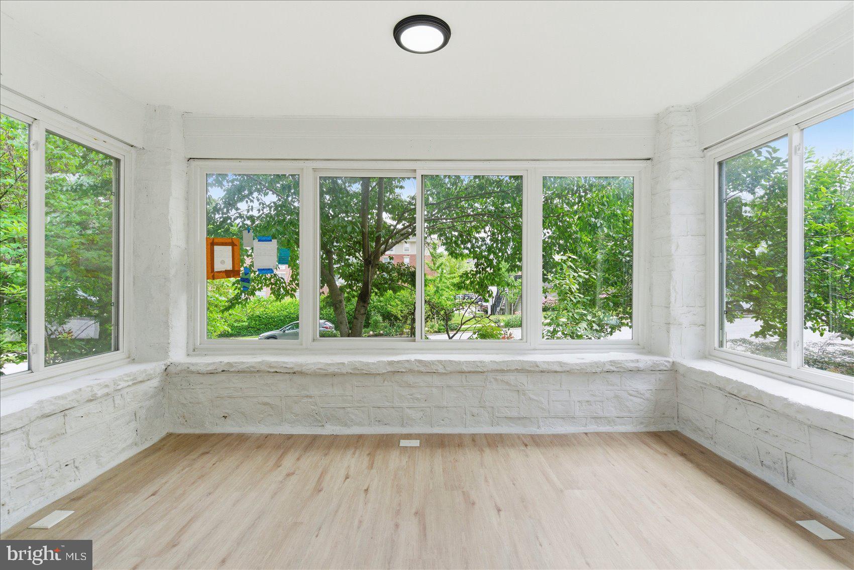 EDNOR GARDENS - LAKESIDE - Residential