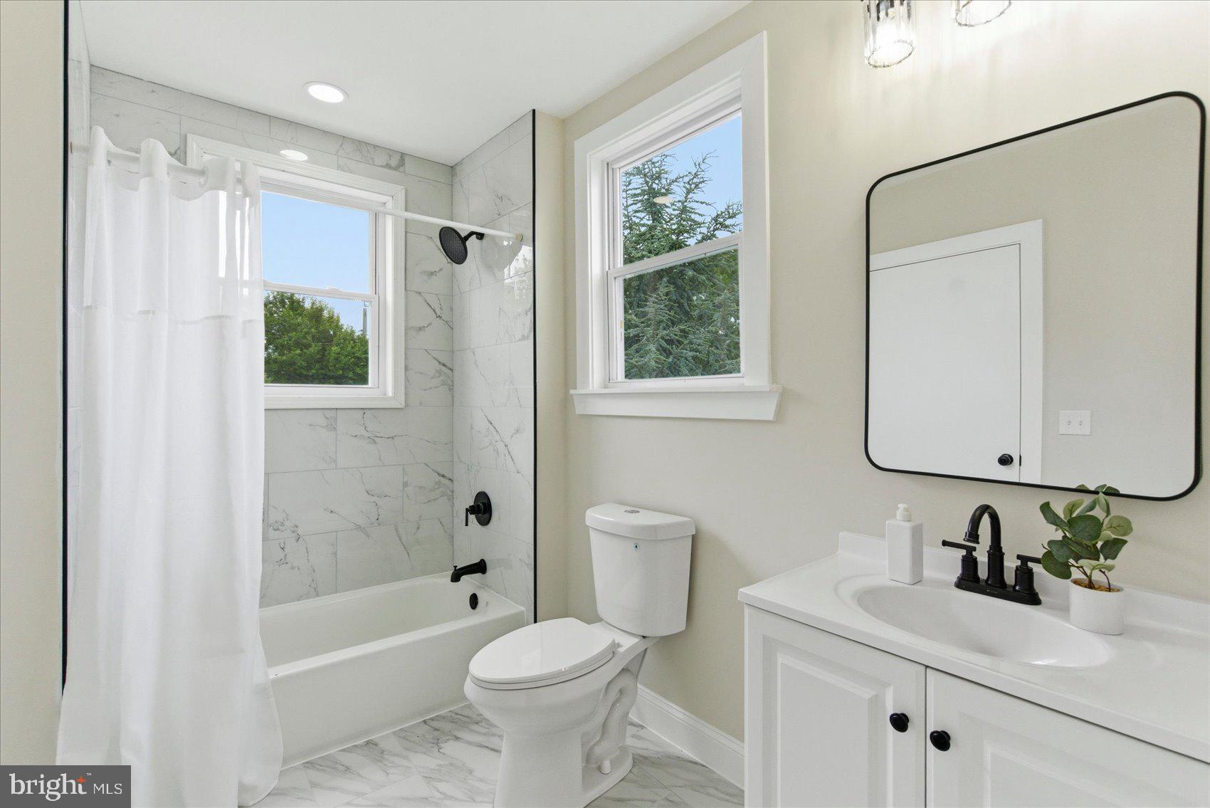 EDNOR GARDENS - LAKESIDE - Residential