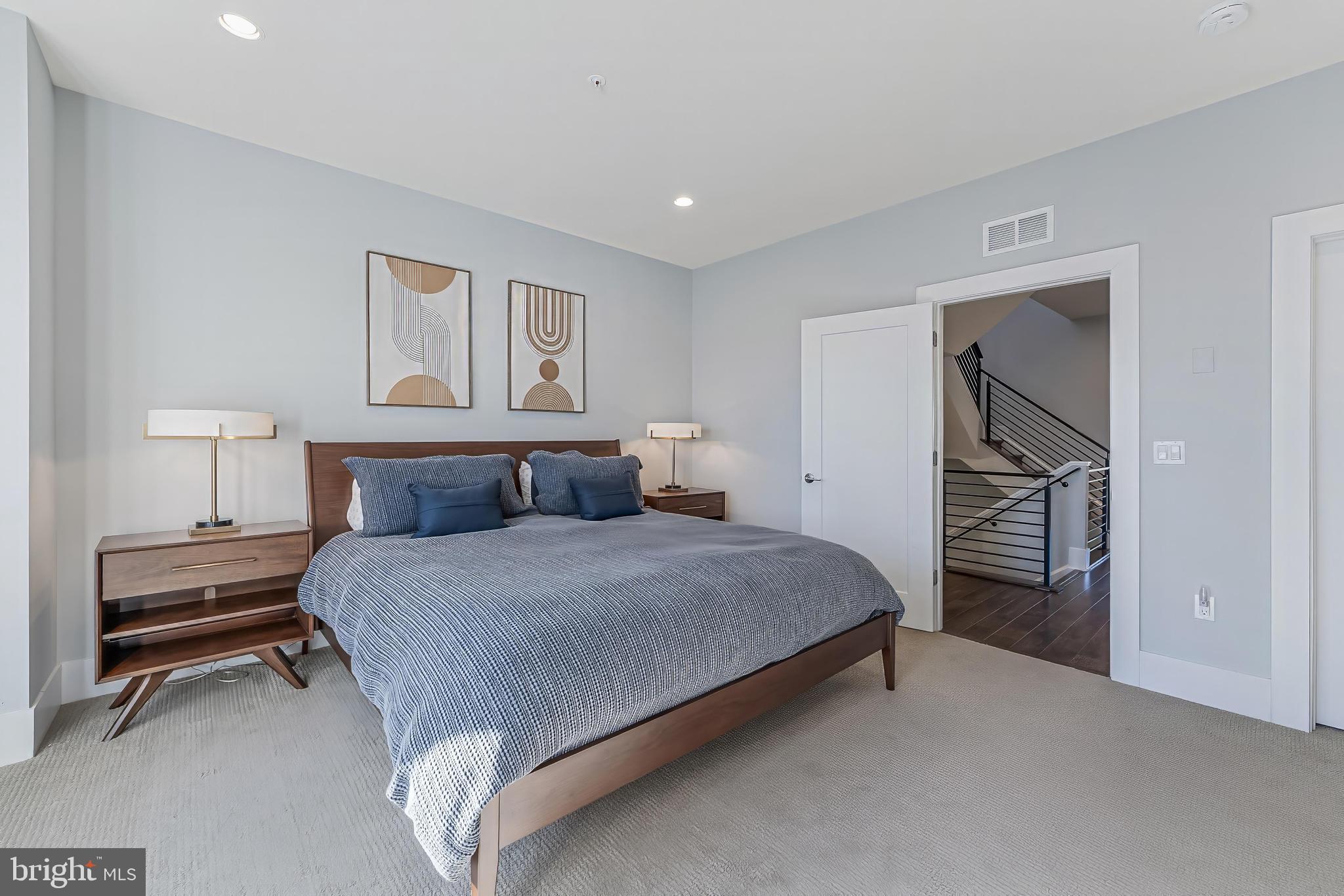 GROSVENOR HEIGHTS - Residential