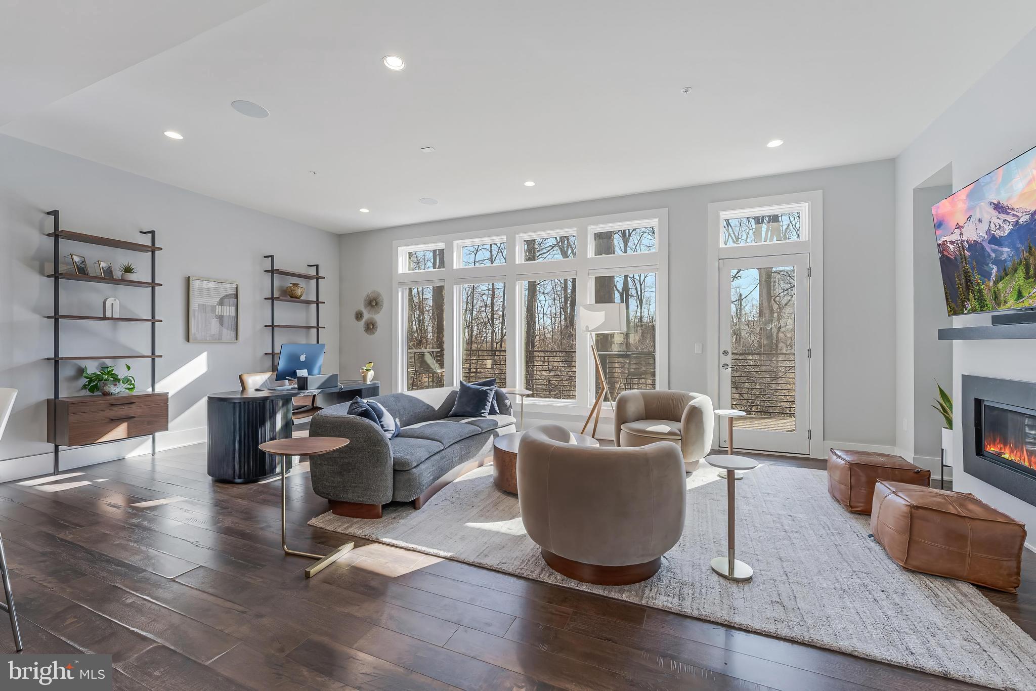 GROSVENOR HEIGHTS - Residential
