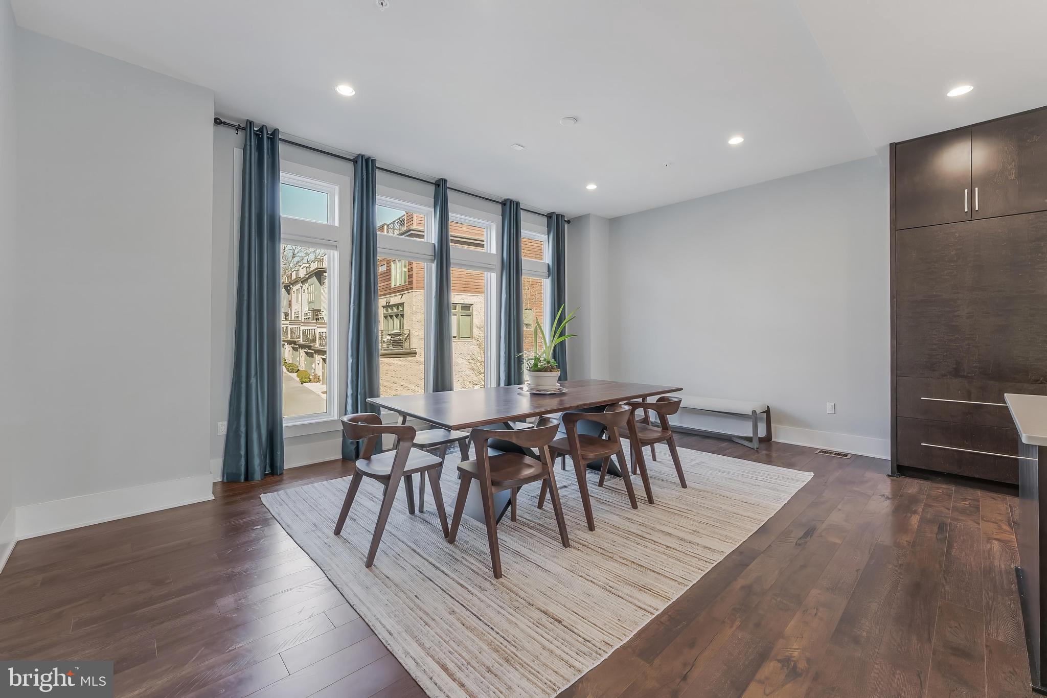 GROSVENOR HEIGHTS - Residential