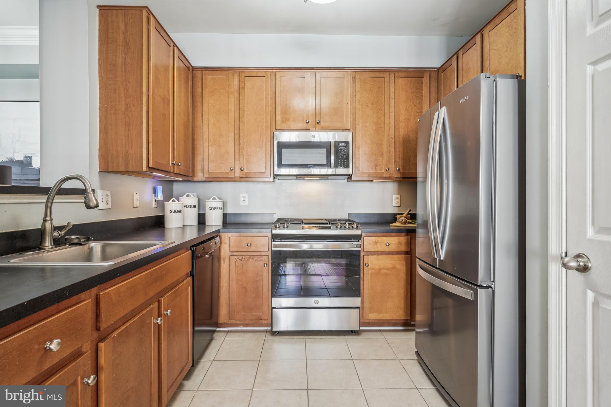 EXCHANGE AT VAN DORN - Residential Lease