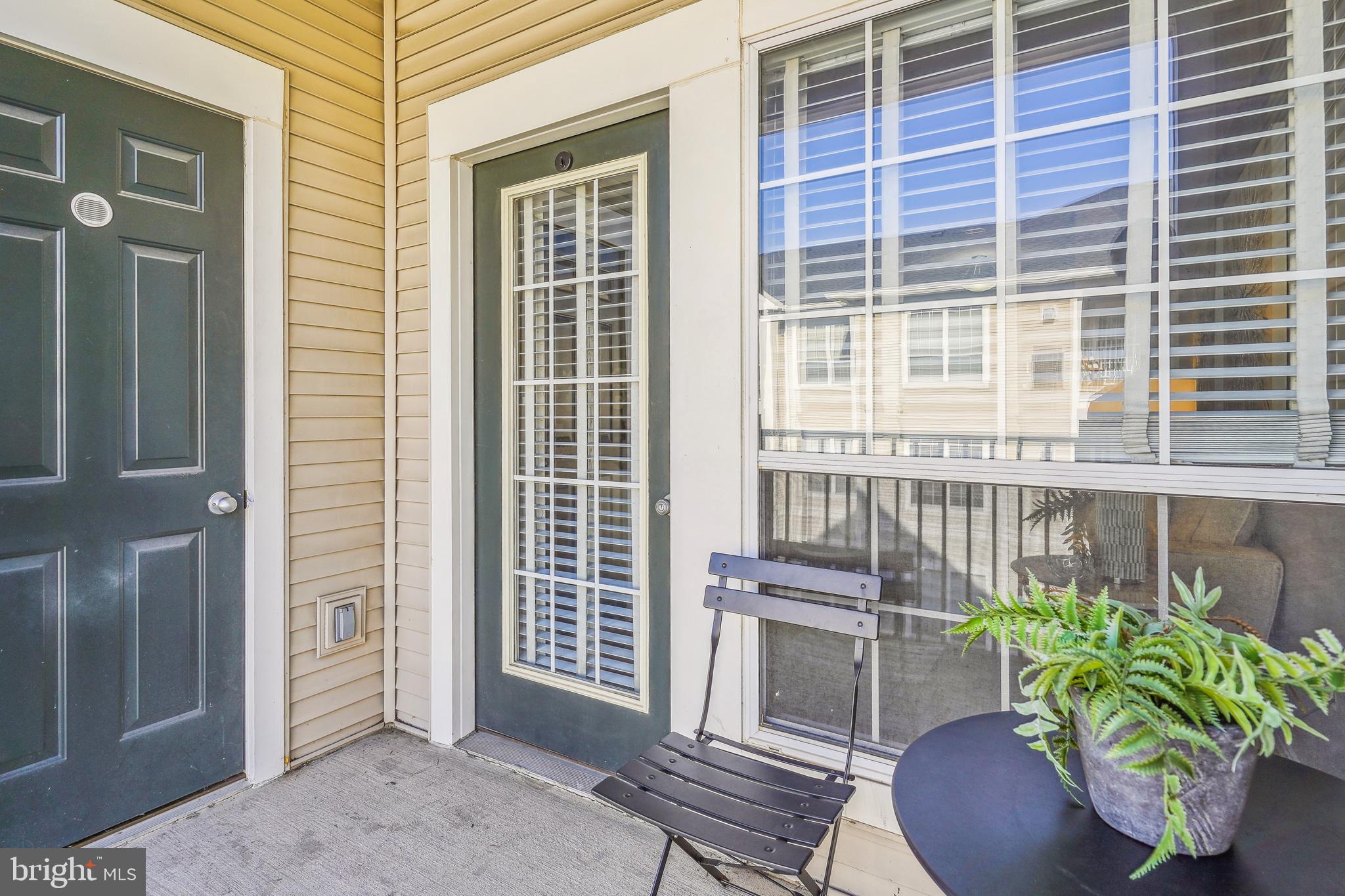 EXCHANGE AT VAN DORN - Residential Lease