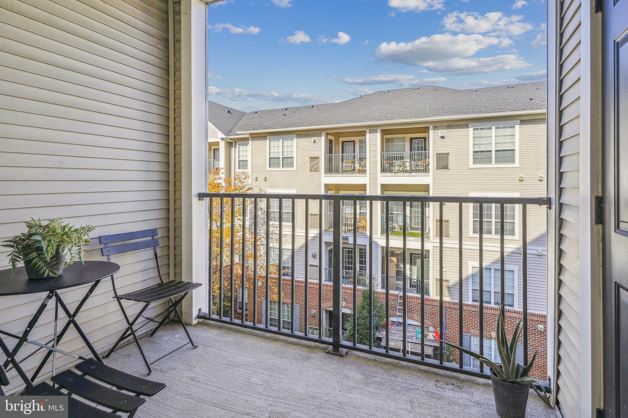 EXCHANGE AT VAN DORN - Residential Lease