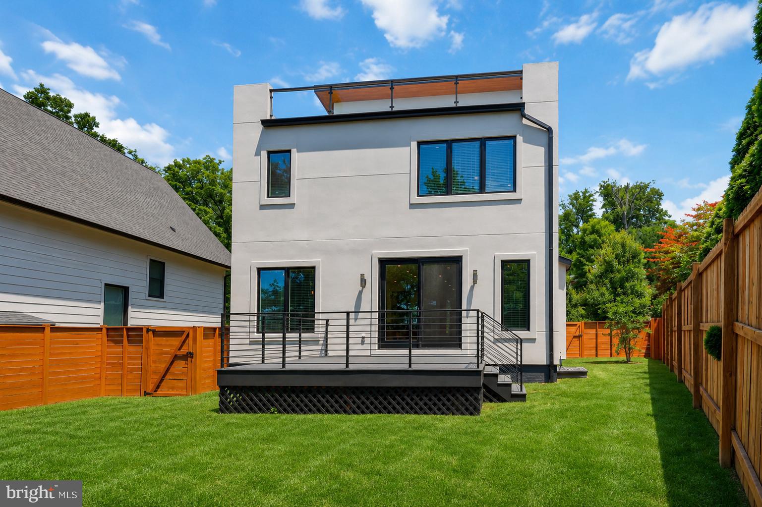 OAKCREST - Residential