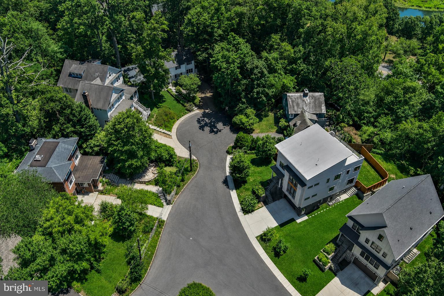 OAKCREST - Residential