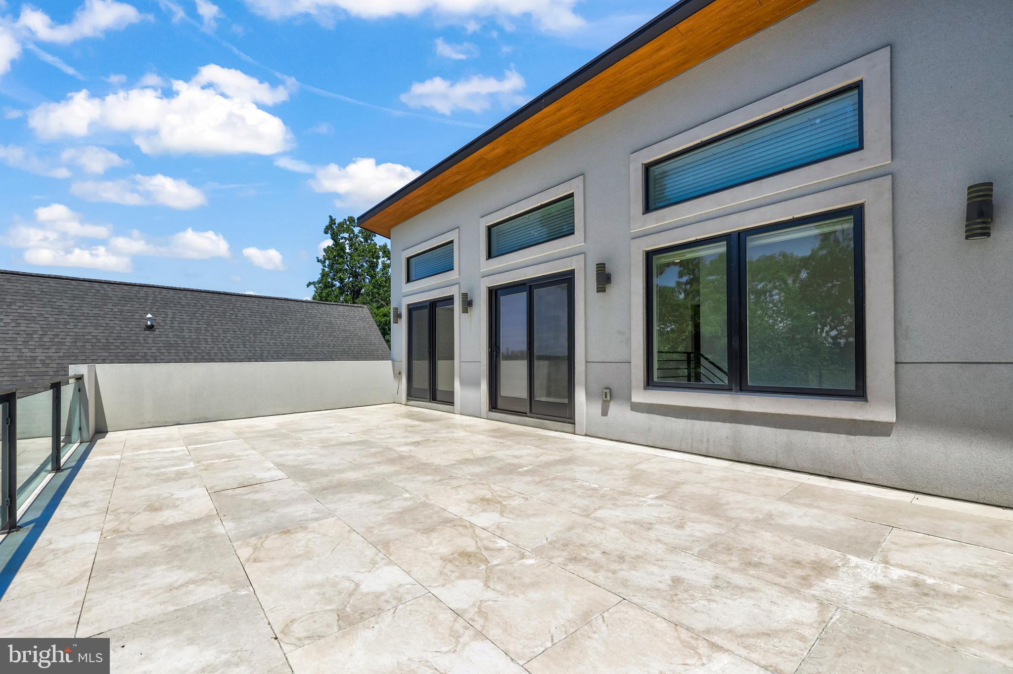 OAKCREST - Residential