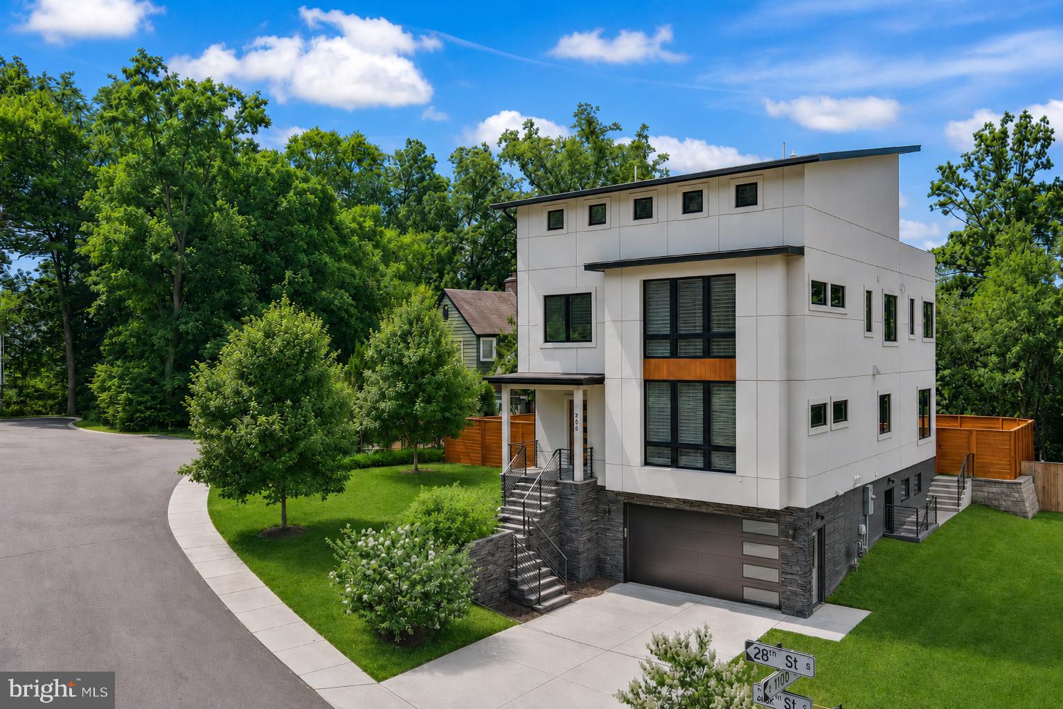 OAKCREST - Residential