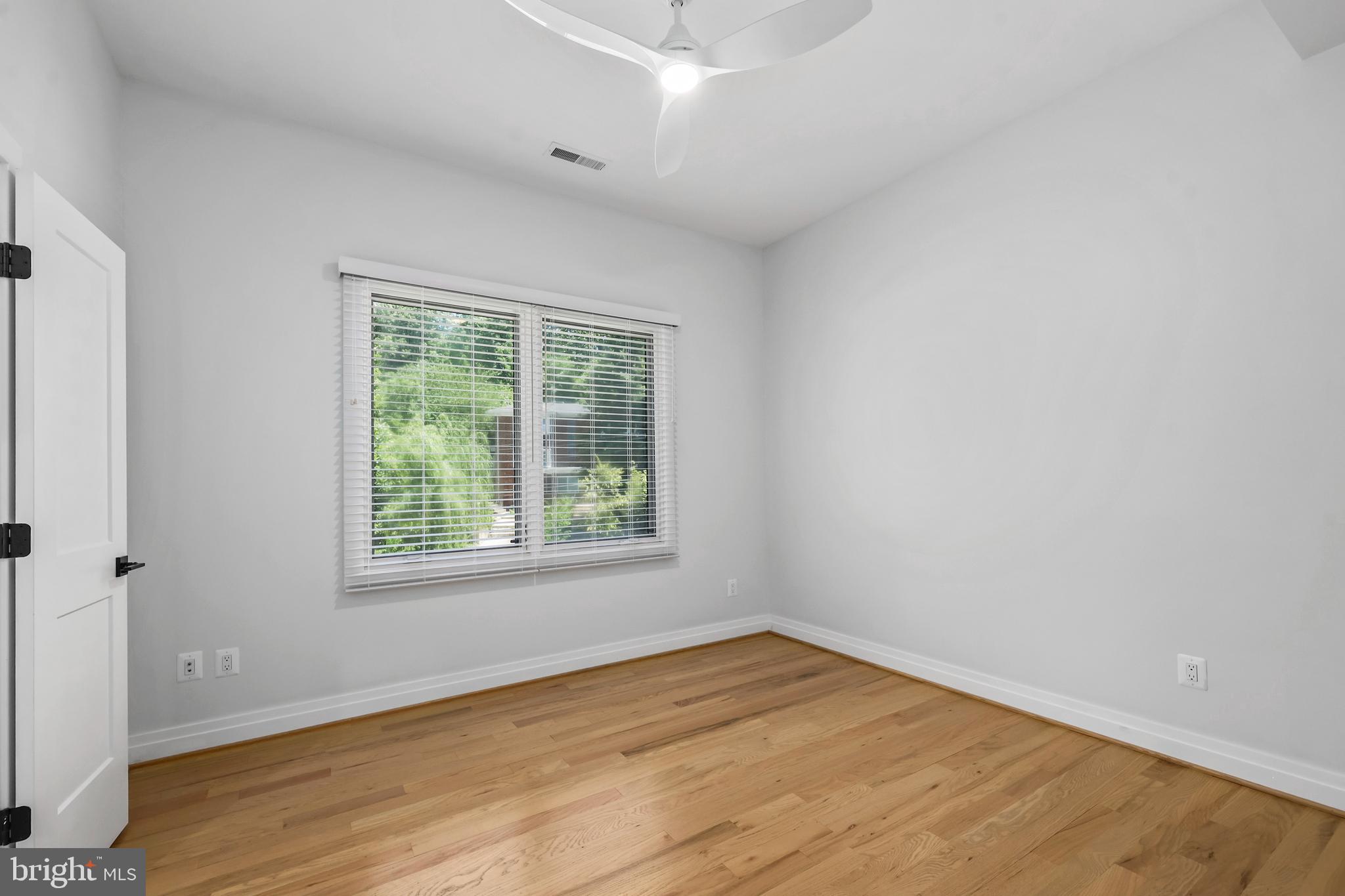 OAKCREST - Residential