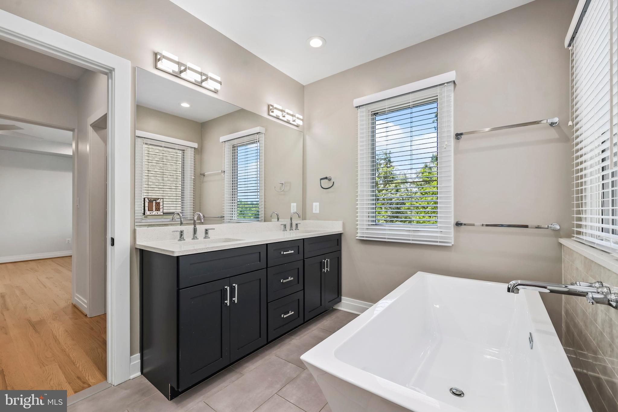 OAKCREST - Residential