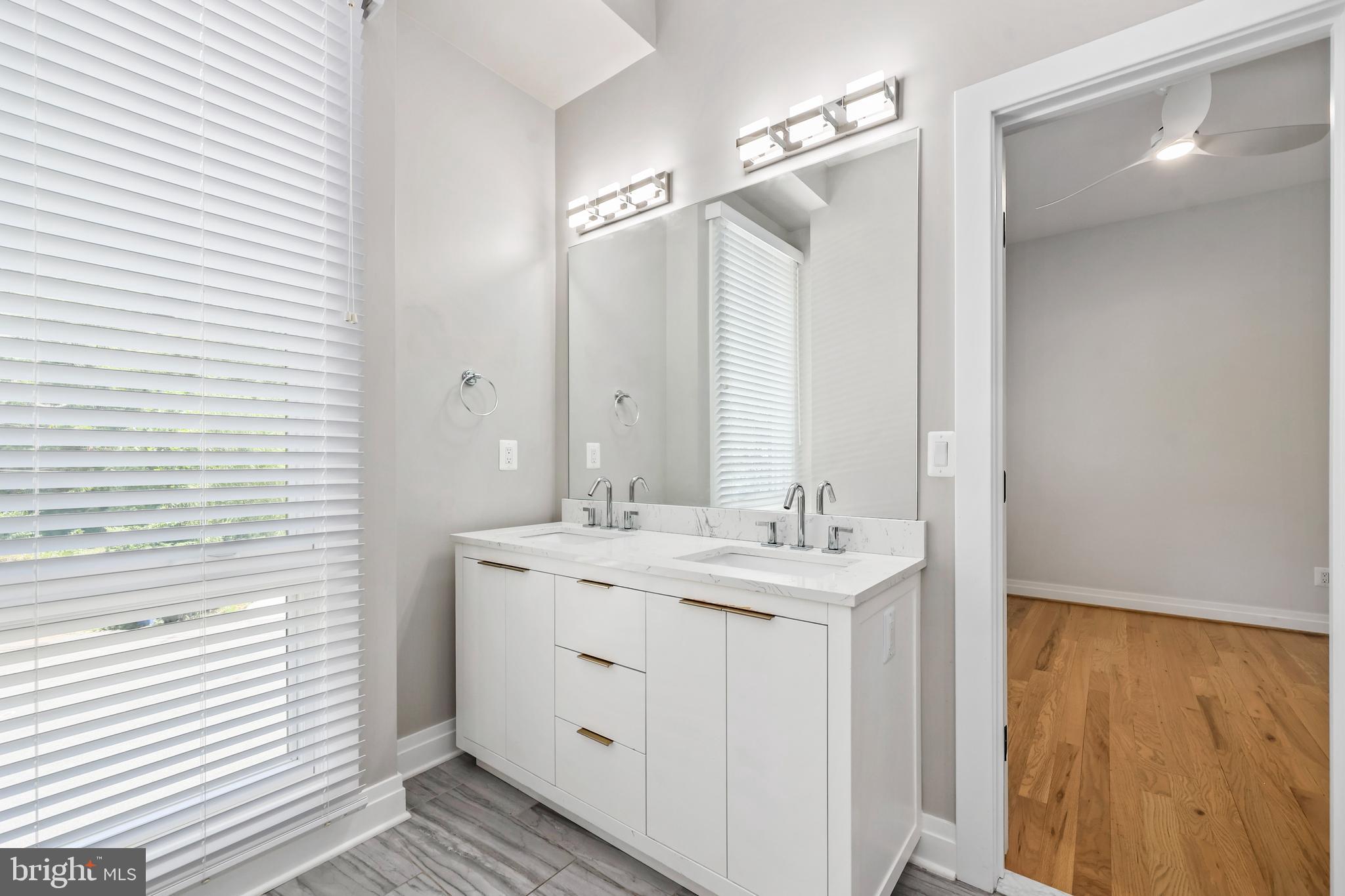 OAKCREST - Residential