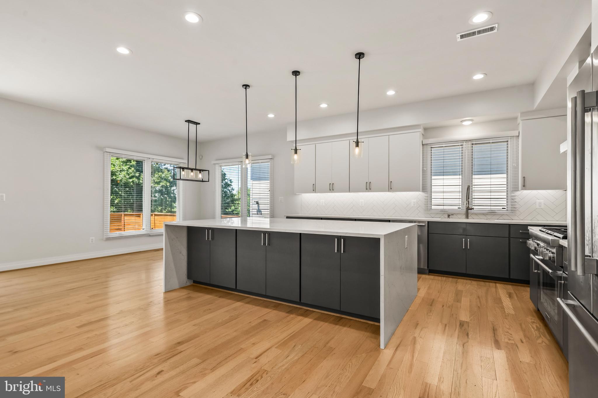 OAKCREST - Residential