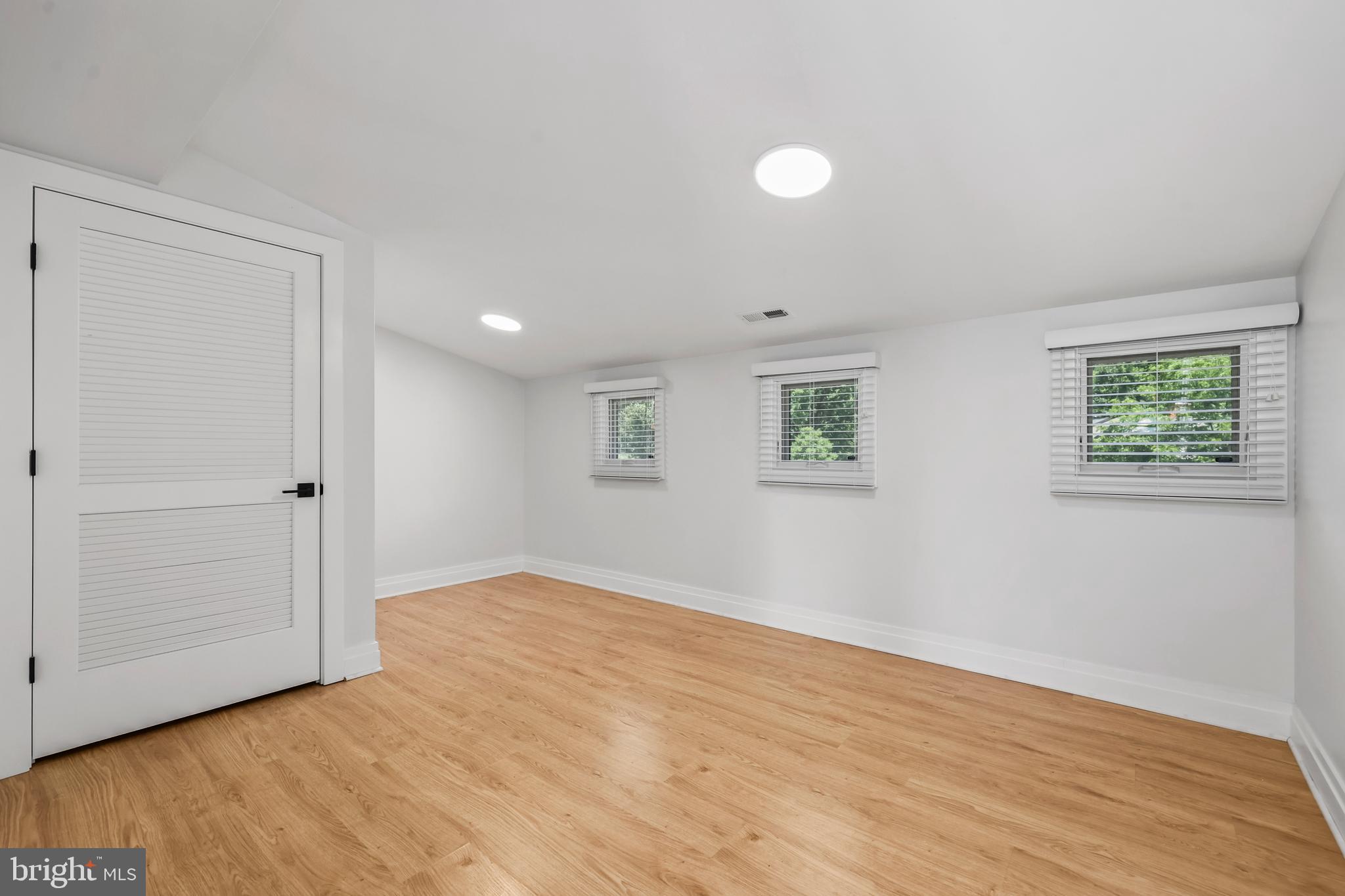 OAKCREST - Residential