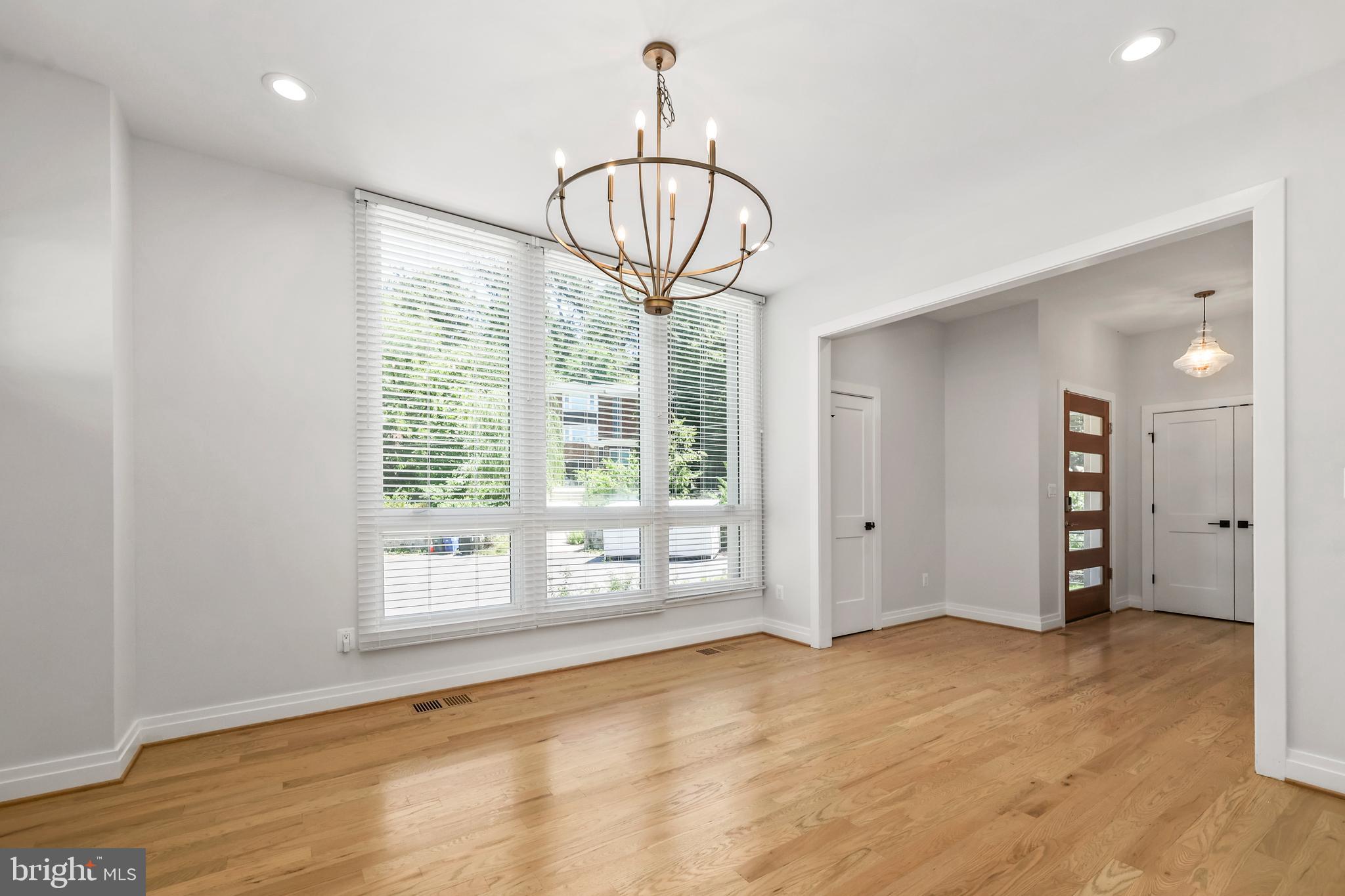 OAKCREST - Residential