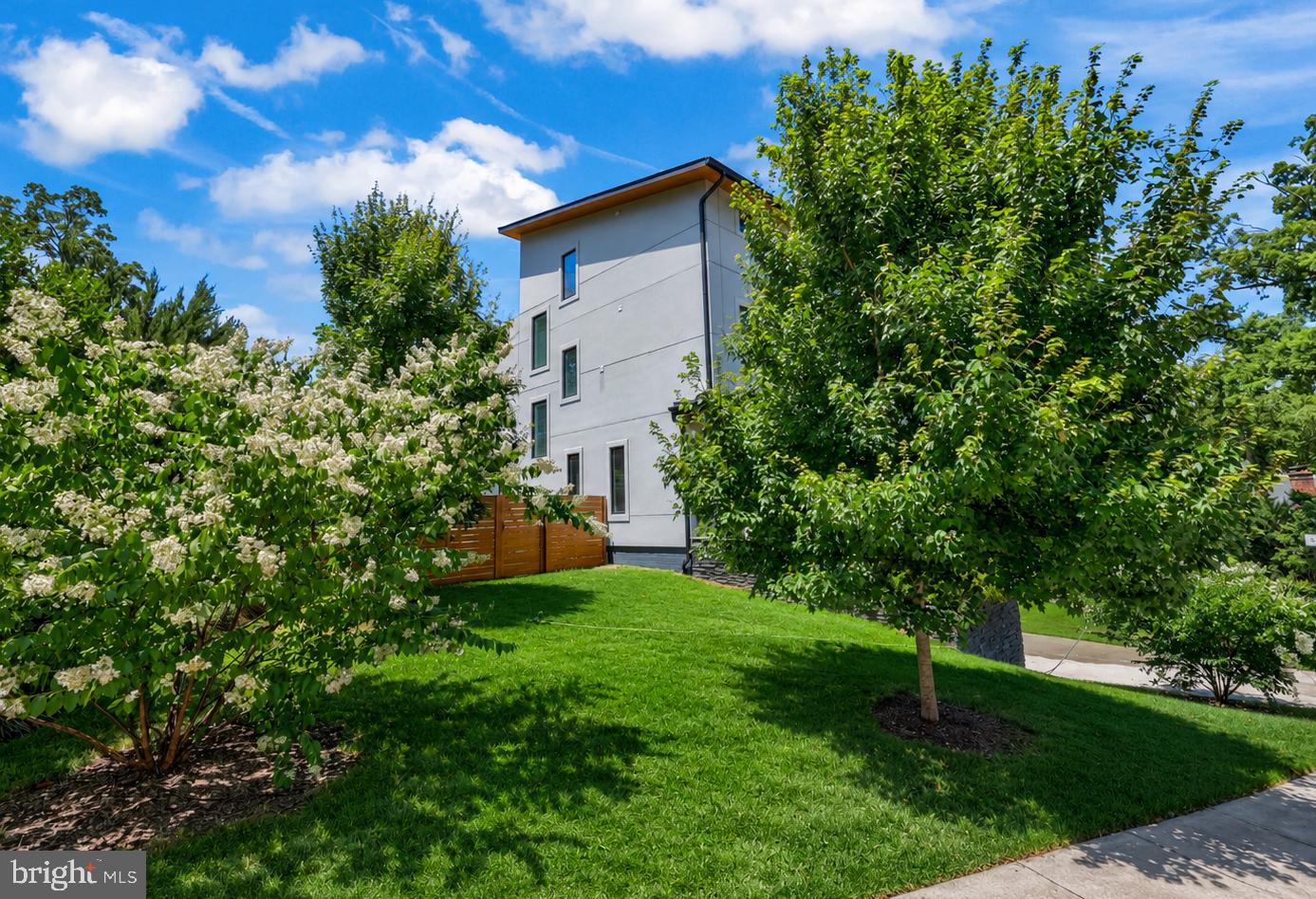 OAKCREST - Residential