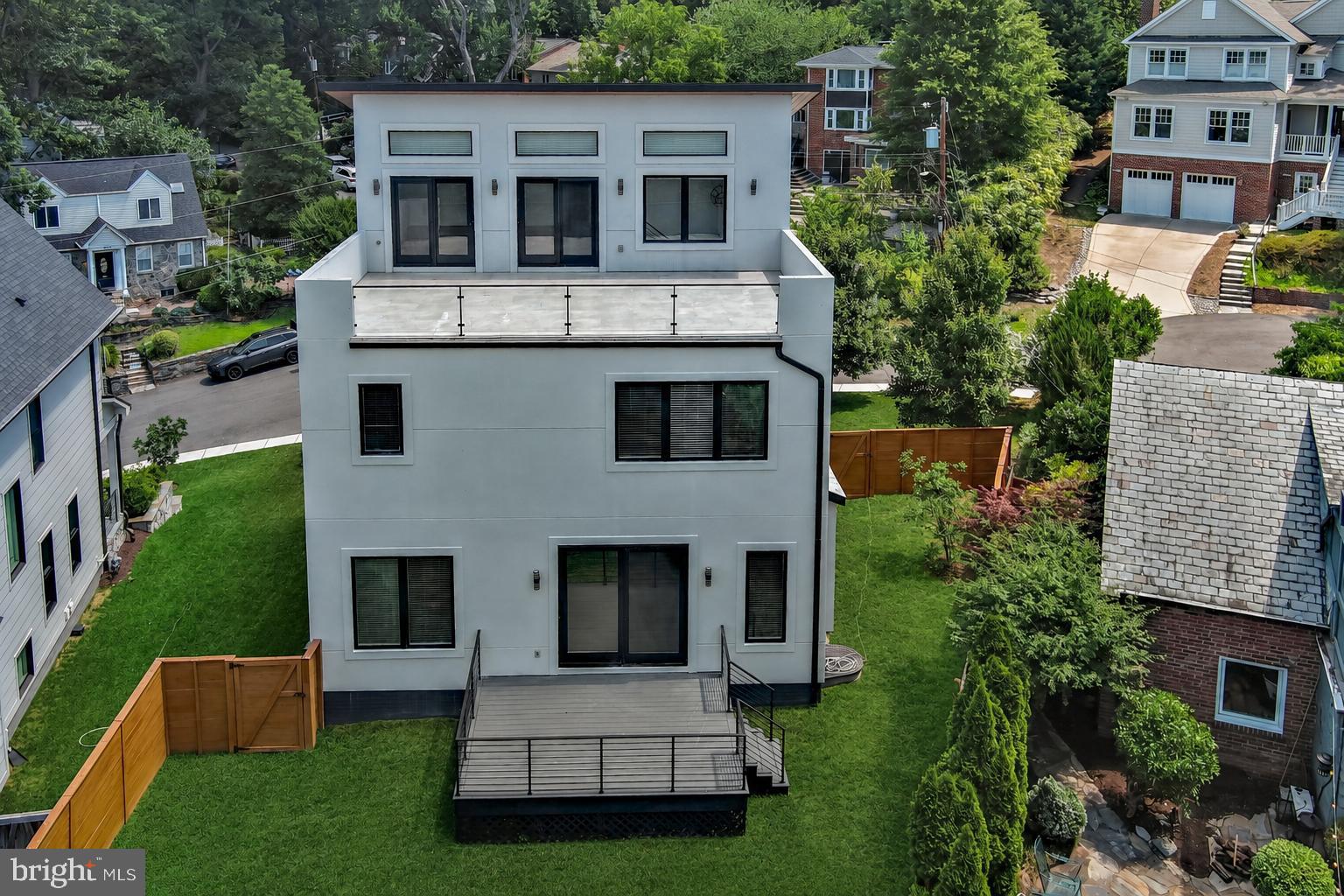 OAKCREST - Residential