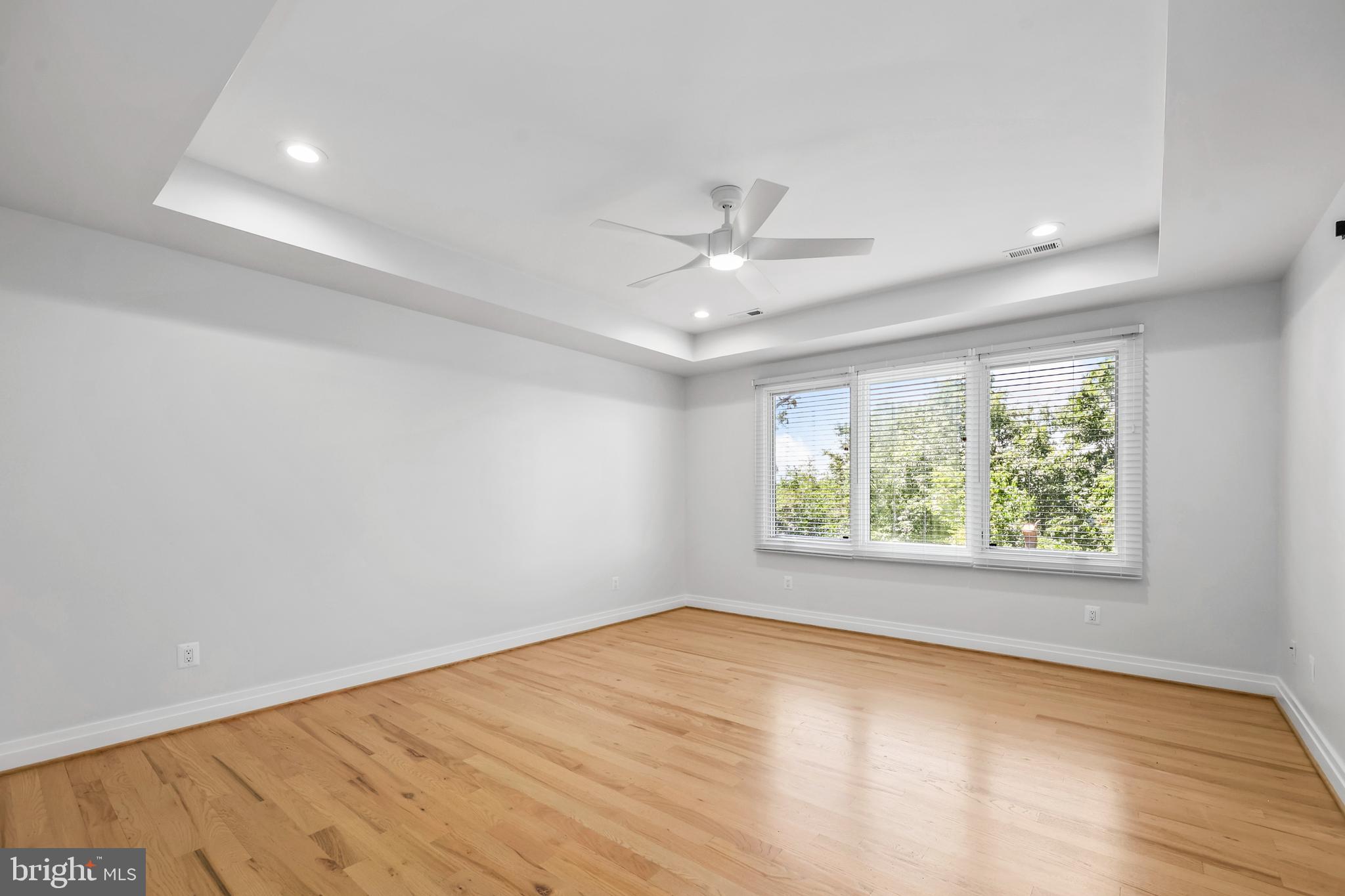 OAKCREST - Residential