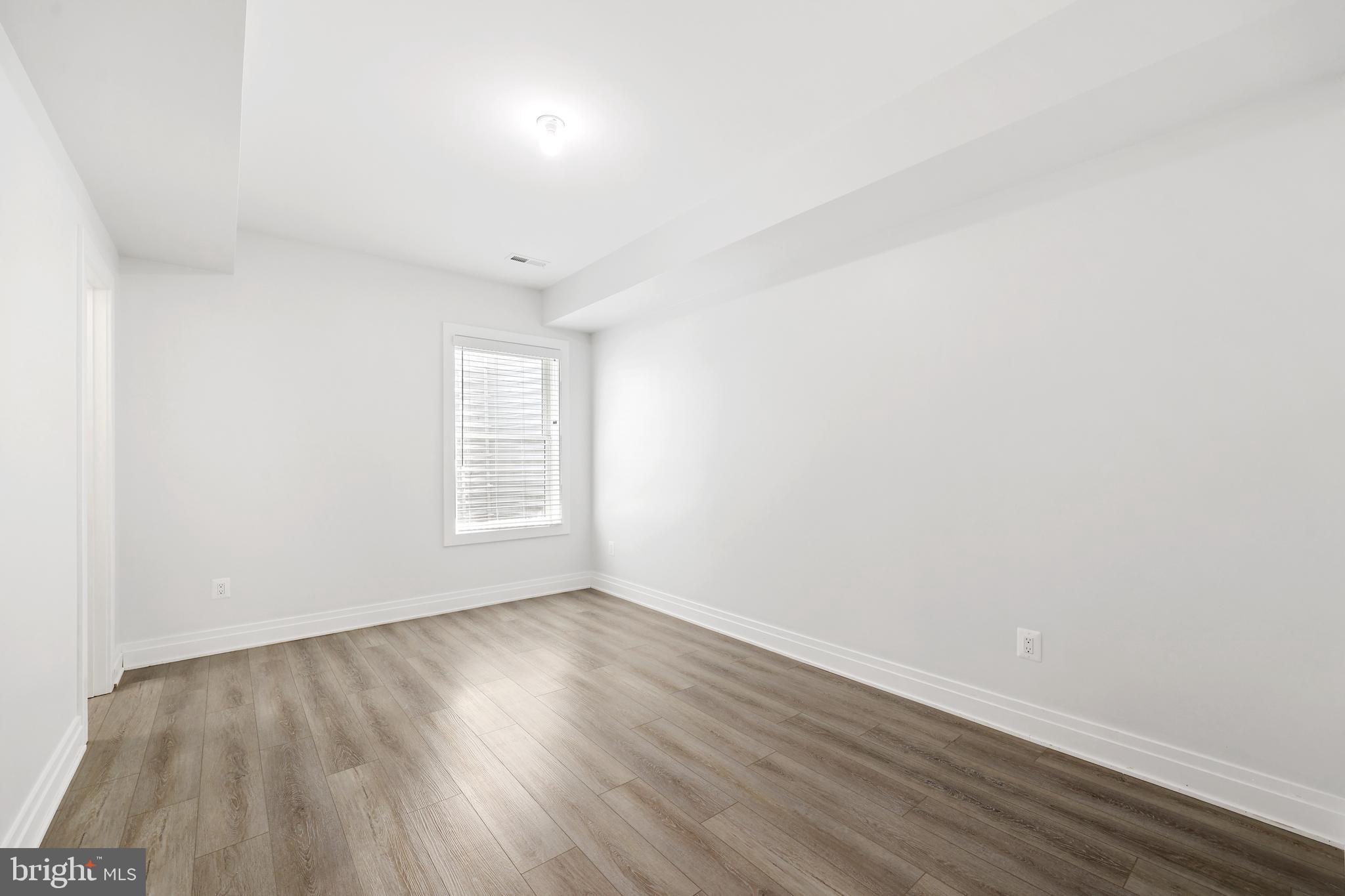 OAKCREST - Residential