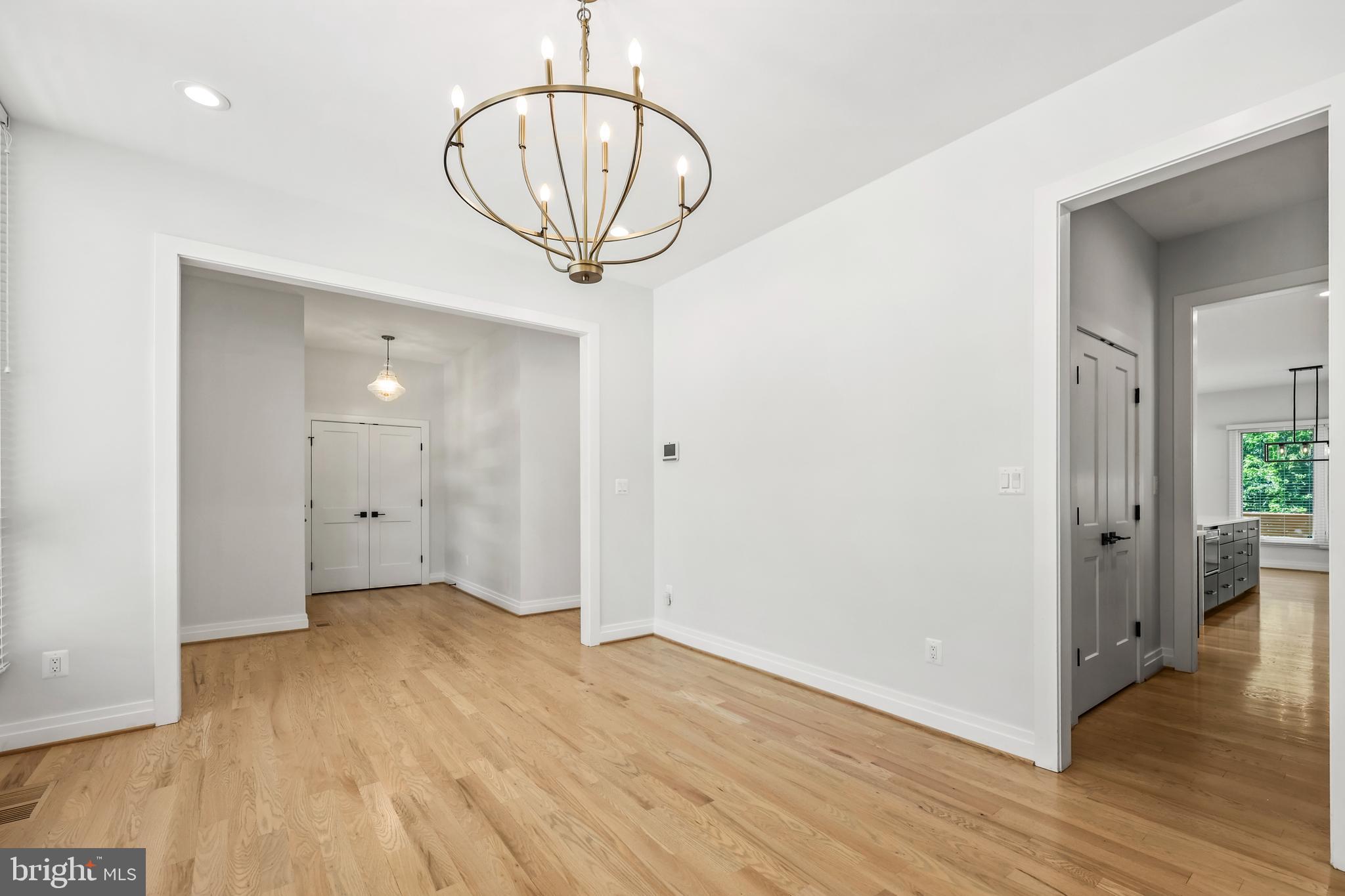 OAKCREST - Residential