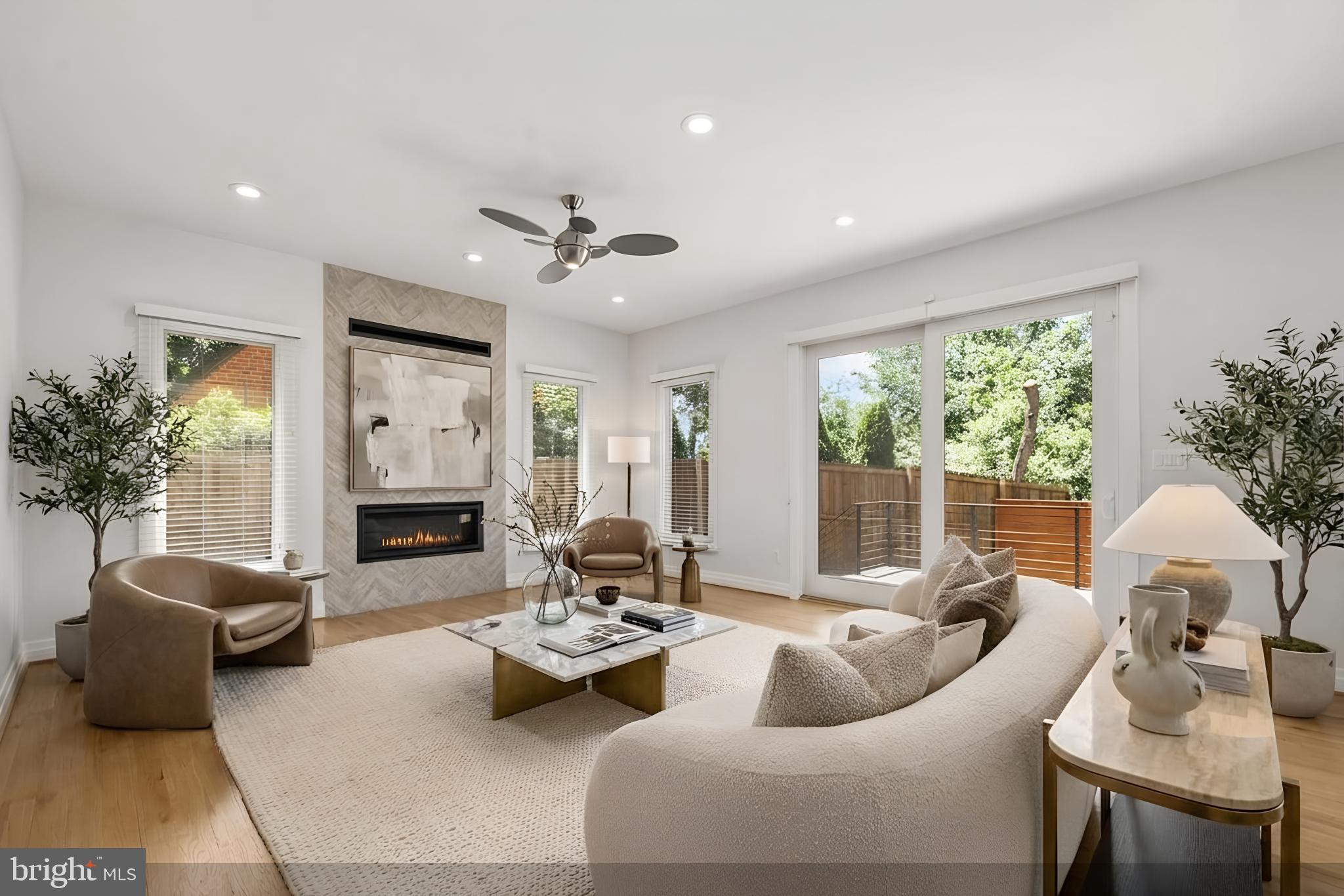 OAKCREST - Residential
