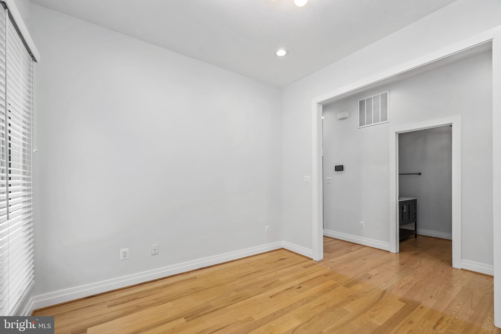 OAKCREST - Residential