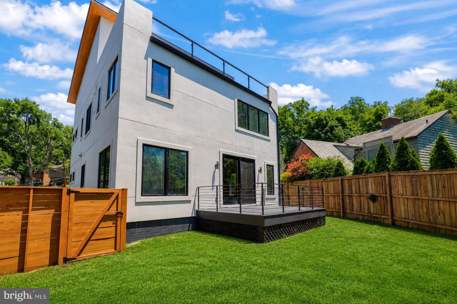 OAKCREST - Residential