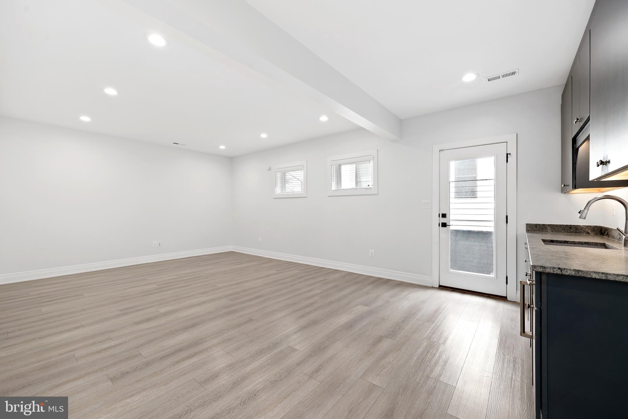OAKCREST - Residential