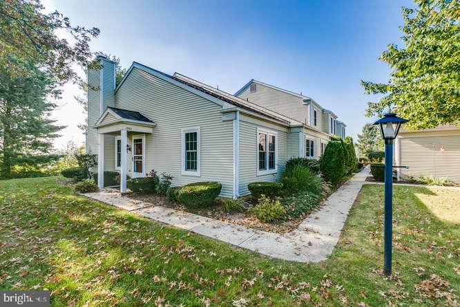 ROCKLEDGE - Residential Lease
