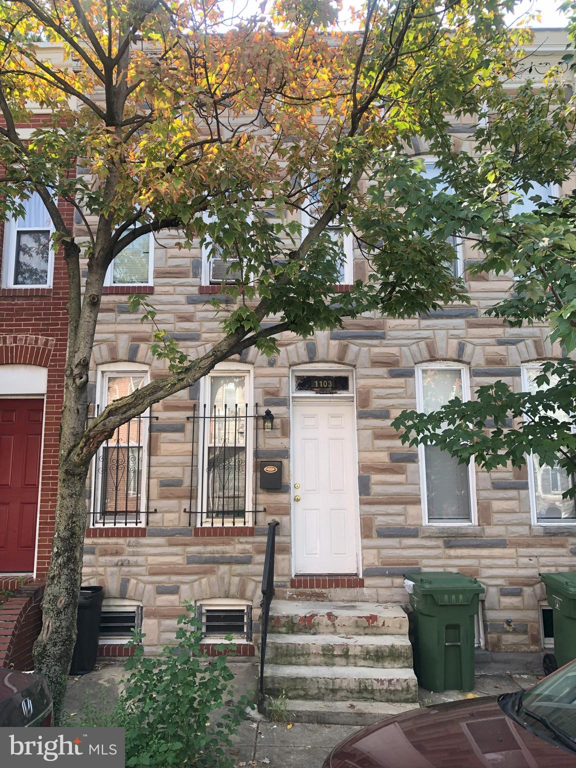 Currently tenant occupied on a M2M lease.  Excellent tenant history and has occupied the property for 6+yrs. Tenant wishes to stay.  Great investment opportunity!