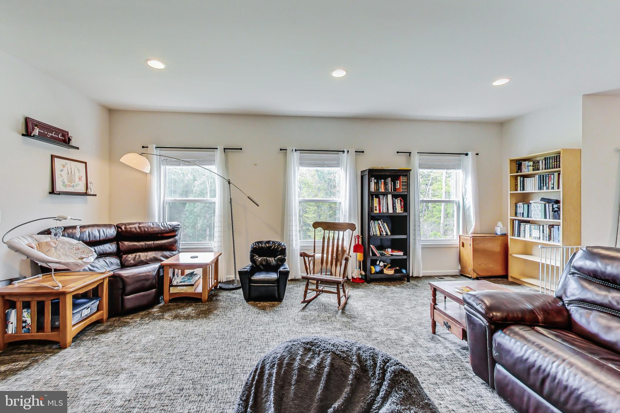 BROOKE POINT ESTATES - Residential Lease
