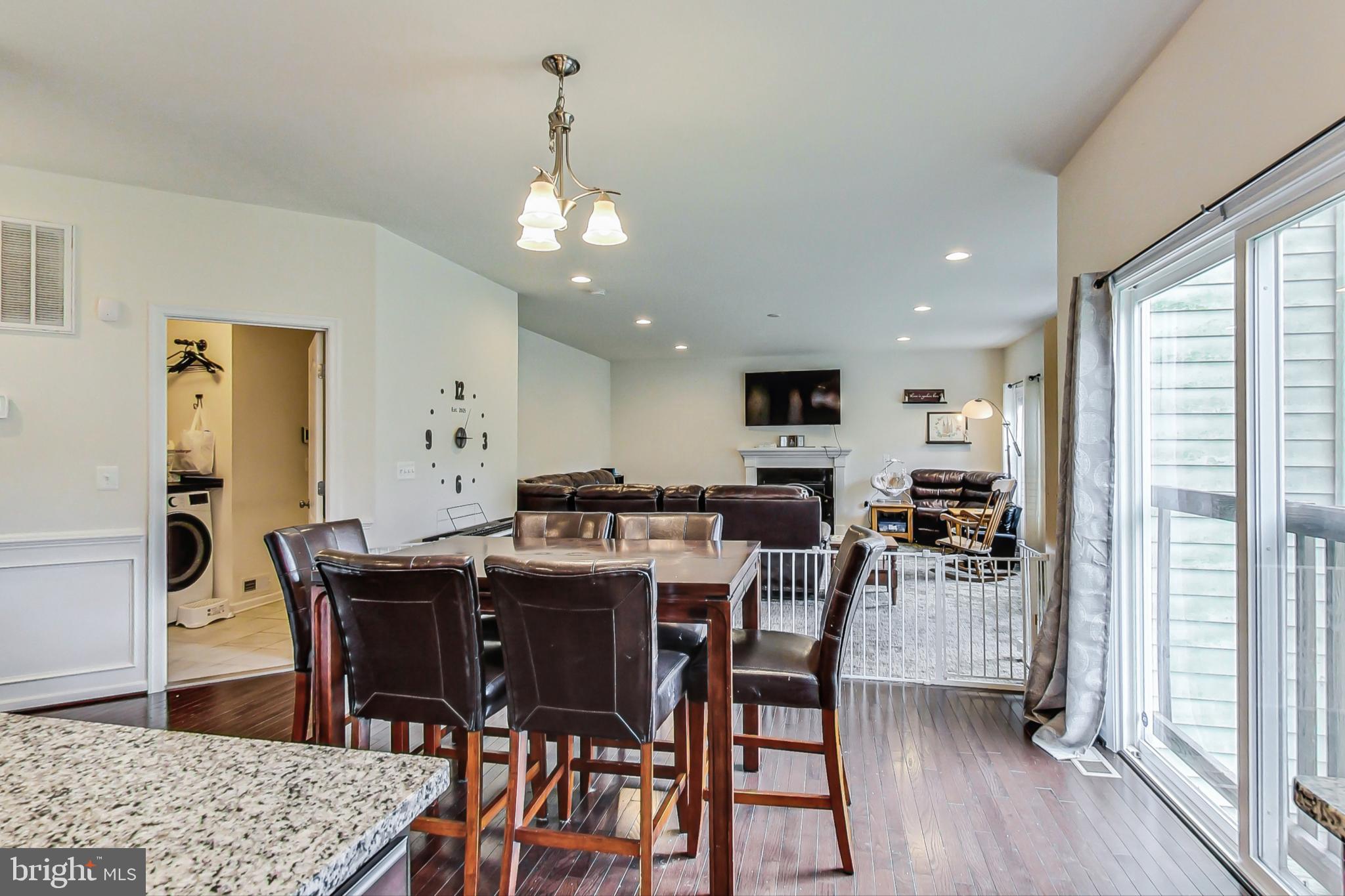 BROOKE POINT ESTATES - Residential Lease