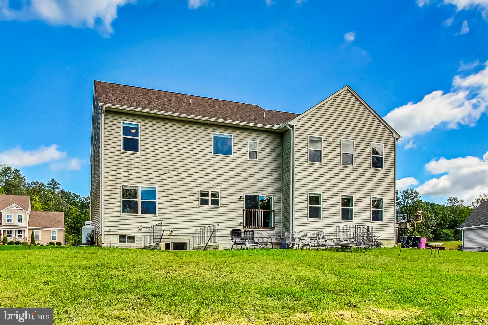 BROOKE POINT ESTATES - Residential Lease
