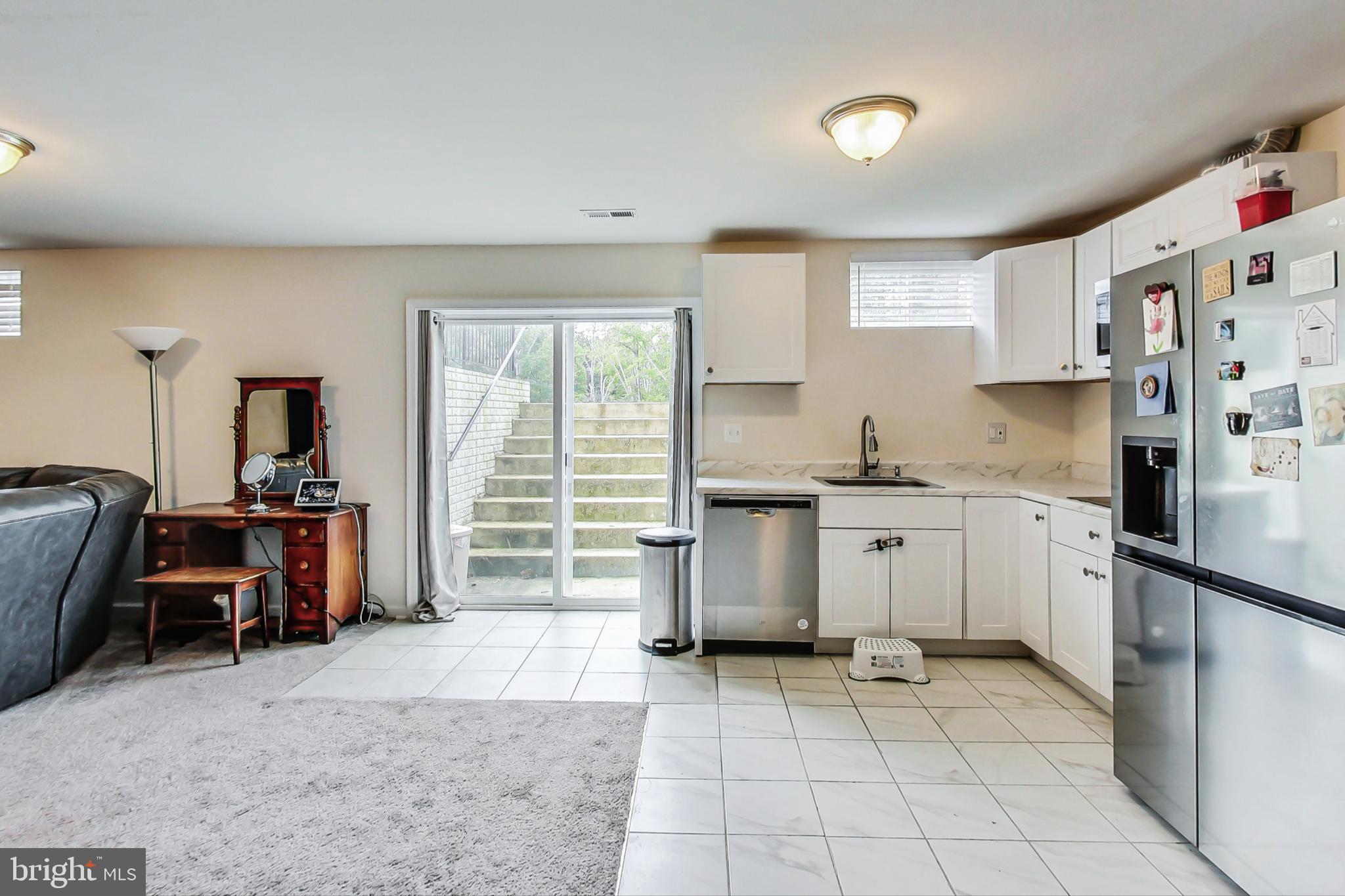 BROOKE POINT ESTATES - Residential Lease