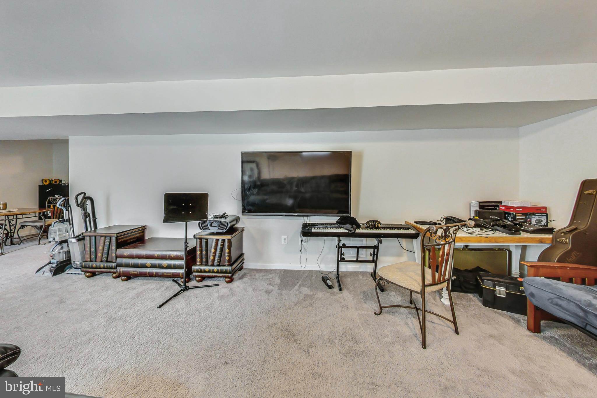 BROOKE POINT ESTATES - Residential Lease