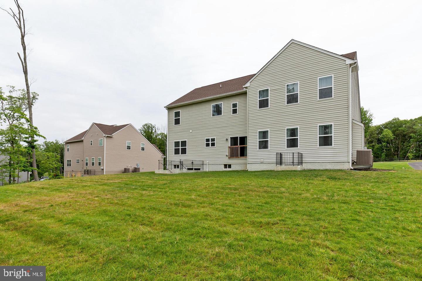 BROOKE POINT ESTATES - Residential Lease