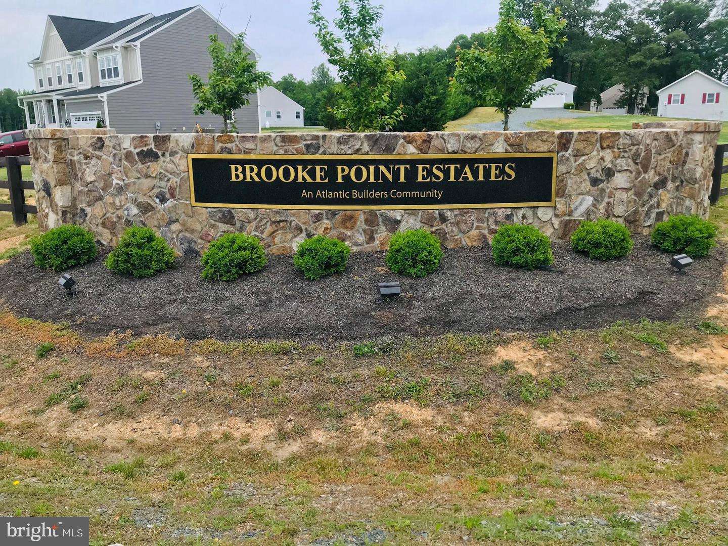 BROOKE POINT ESTATES - Residential Lease