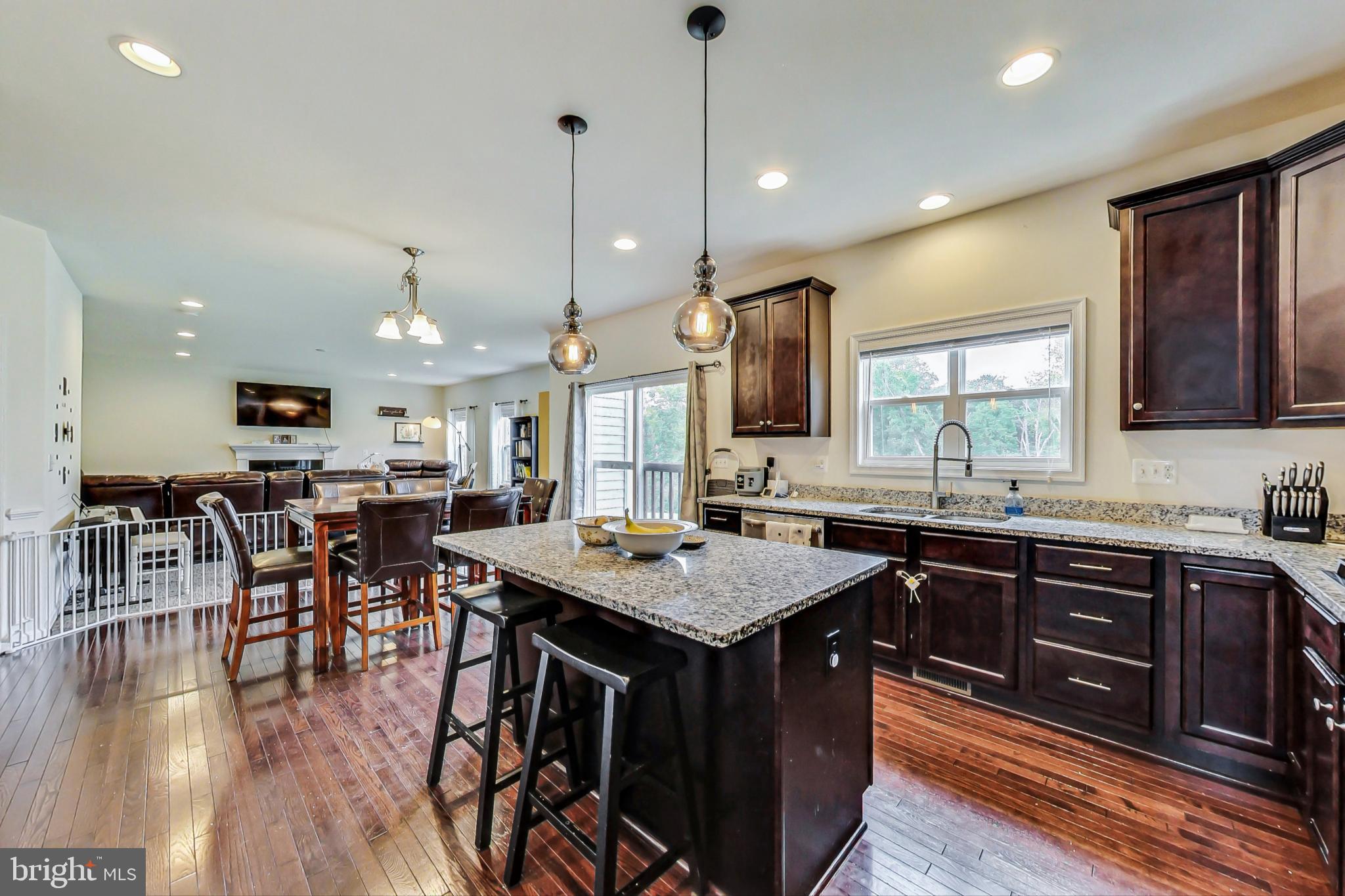 BROOKE POINT ESTATES - Residential Lease