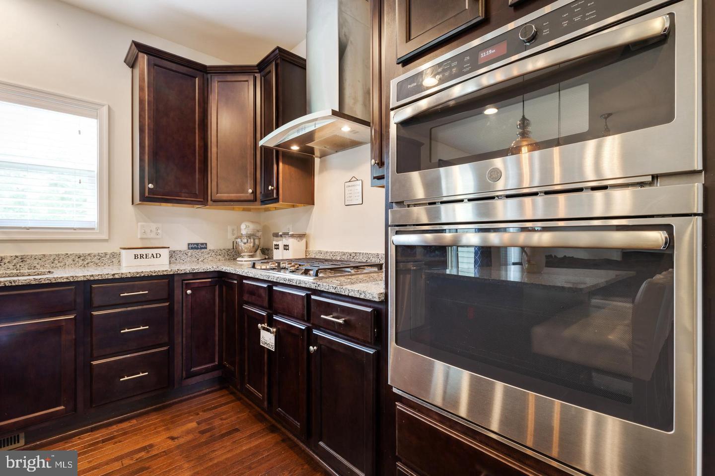 BROOKE POINT ESTATES - Residential Lease