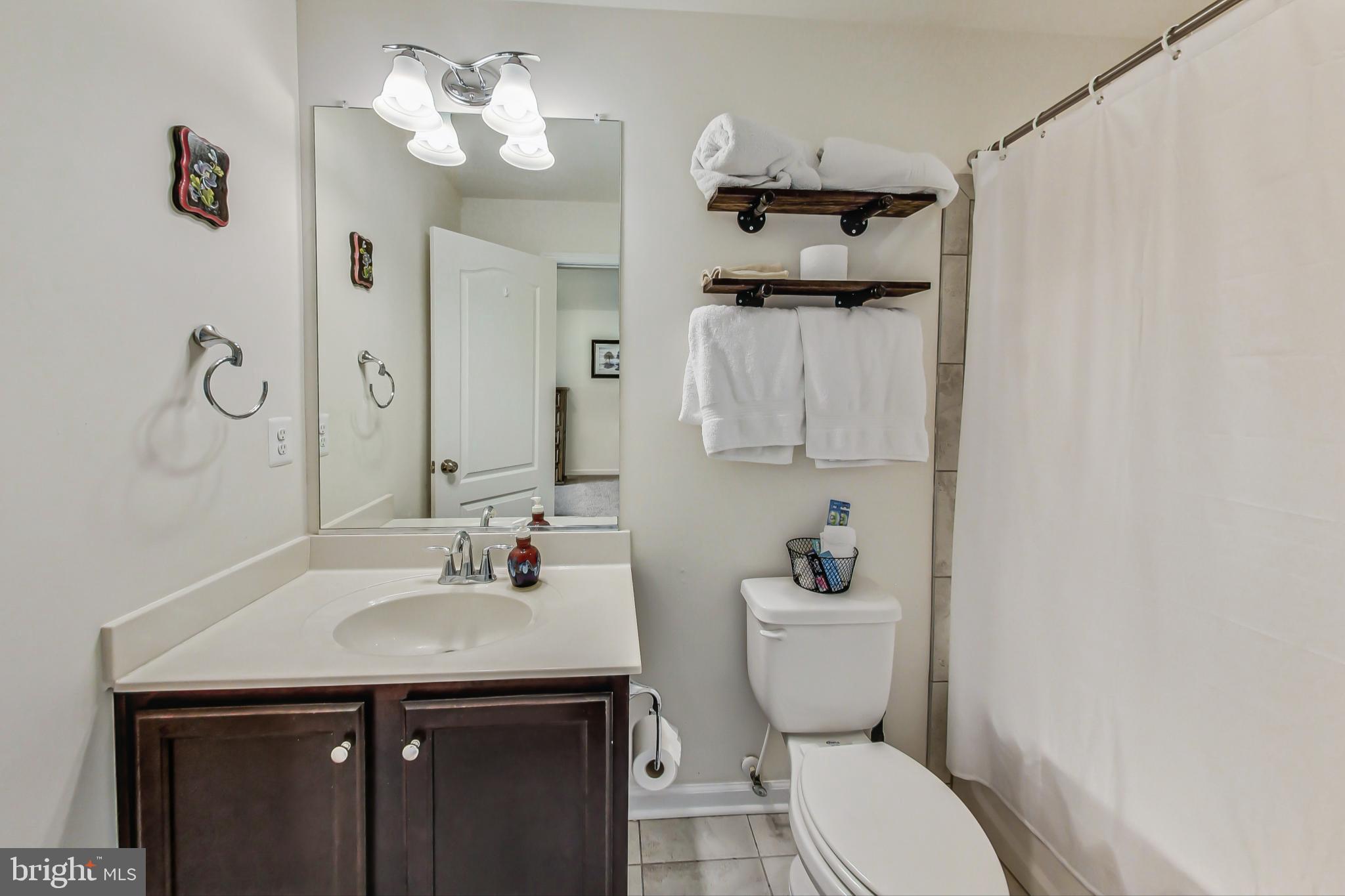 BROOKE POINT ESTATES - Residential Lease
