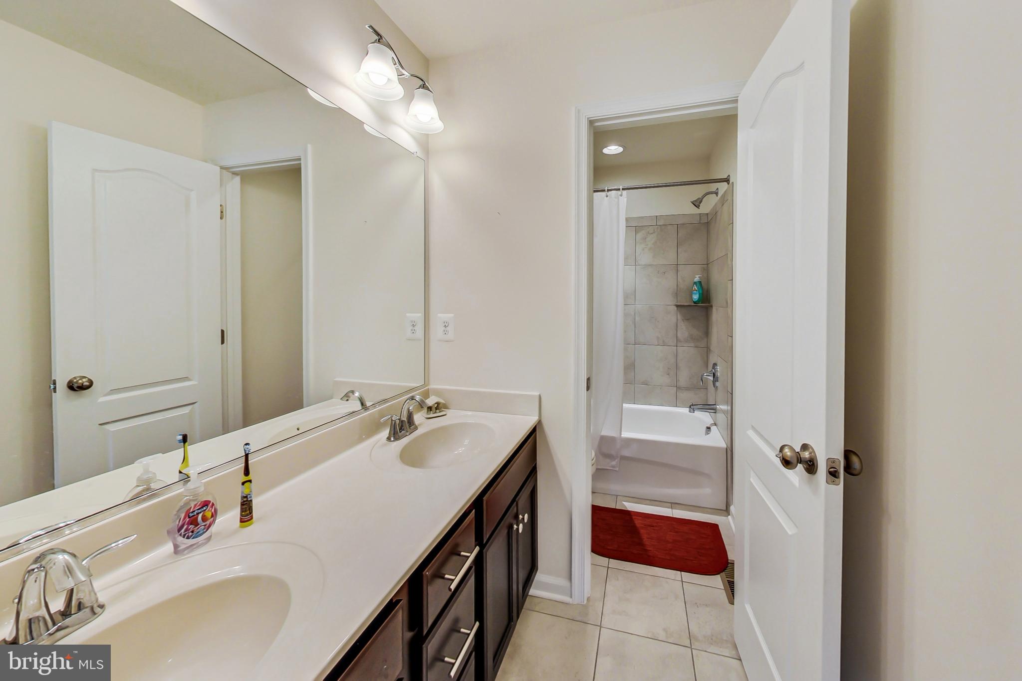 BROOKE POINT ESTATES - Residential Lease