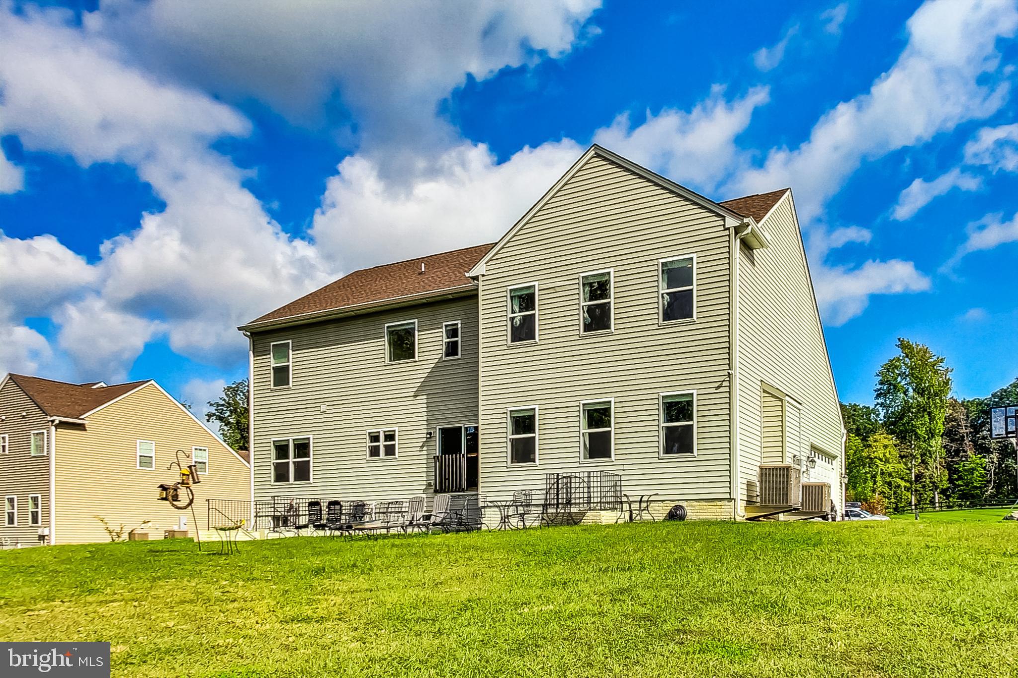 BROOKE POINT ESTATES - Residential Lease