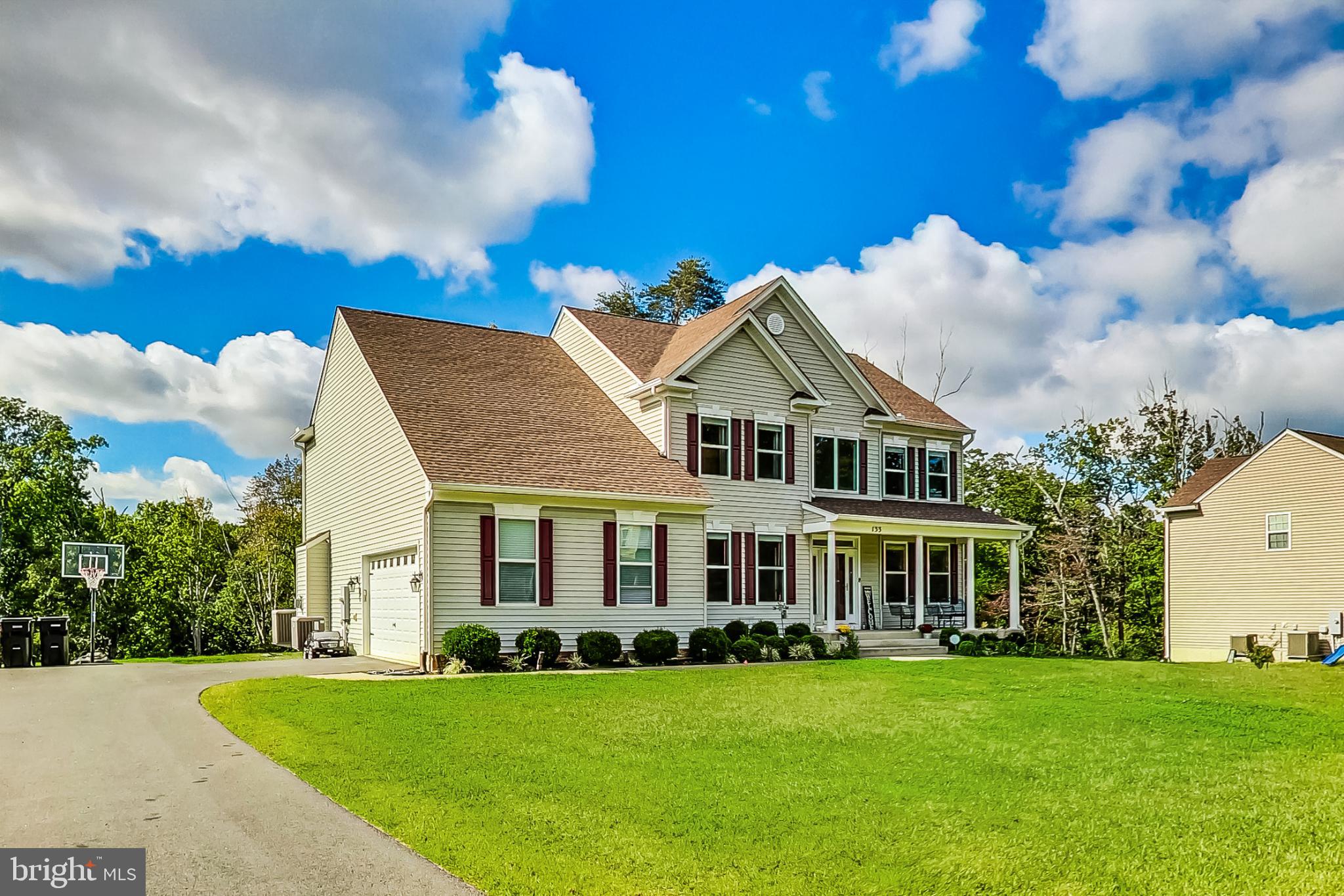 BROOKE POINT ESTATES - Residential Lease